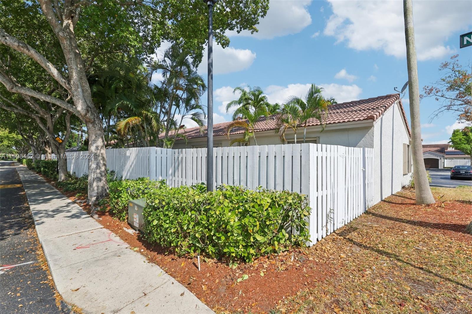 1203 NW 126th Ave