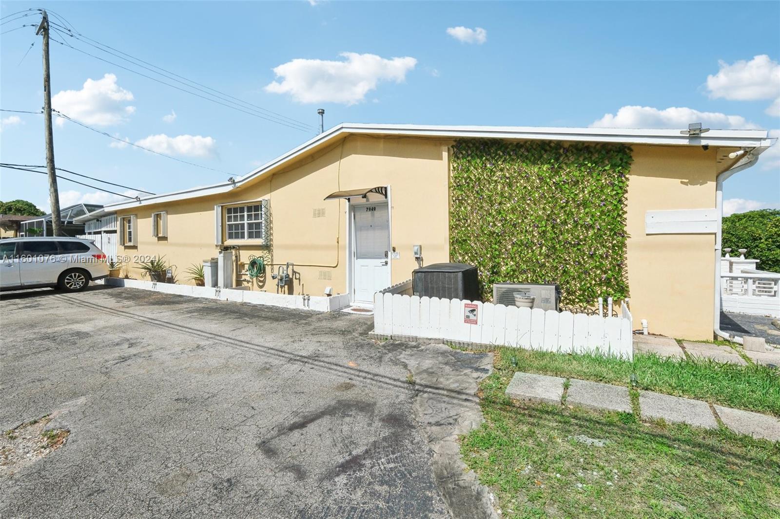 7949 Fairway Blvd