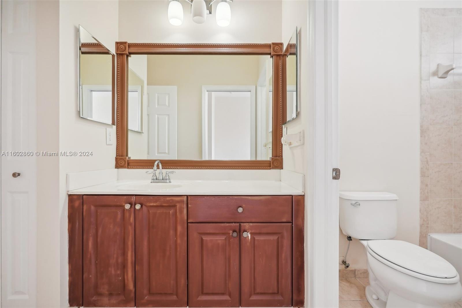 3011 NW 30th Ter