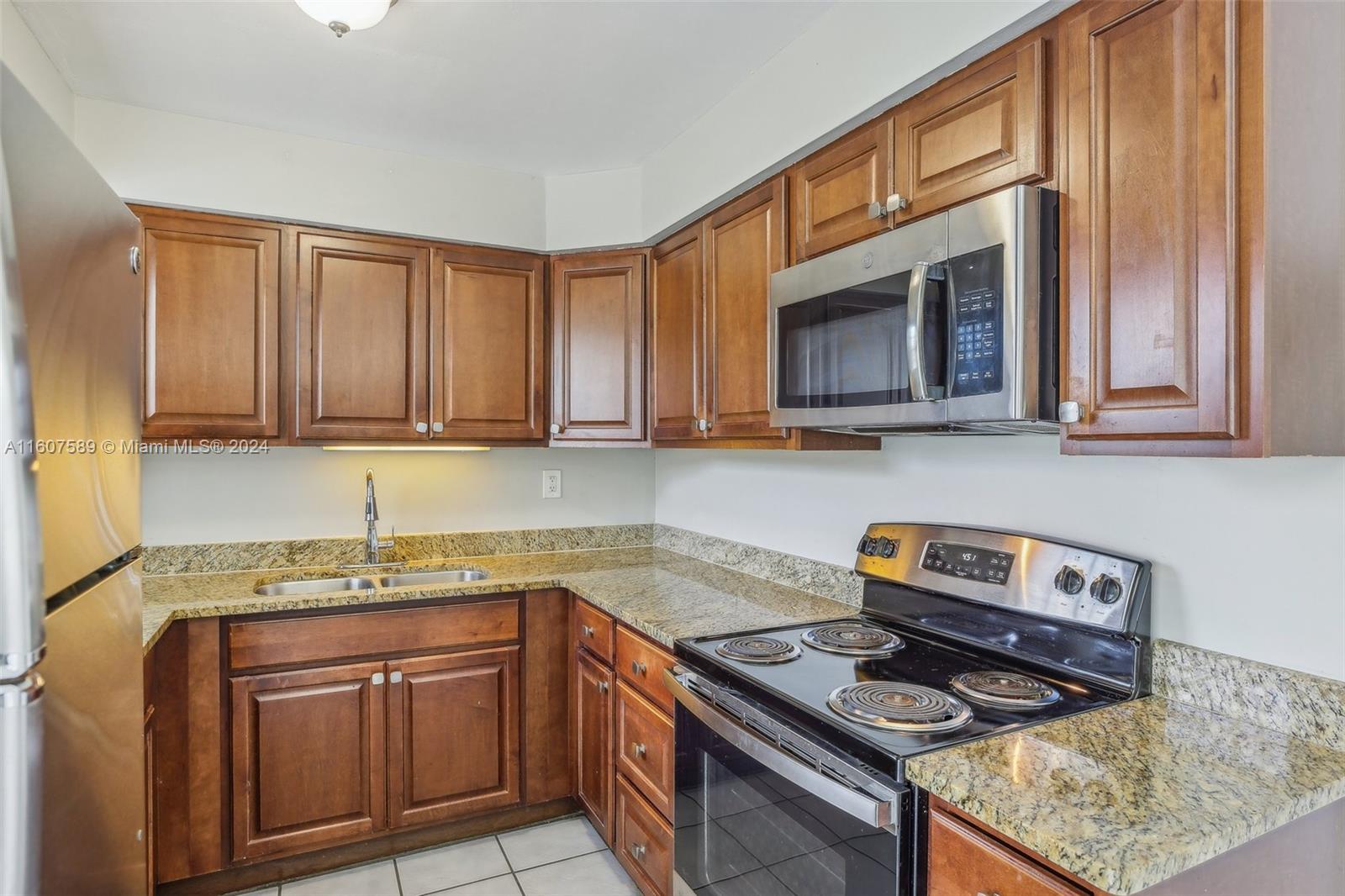 211 SW 14th St