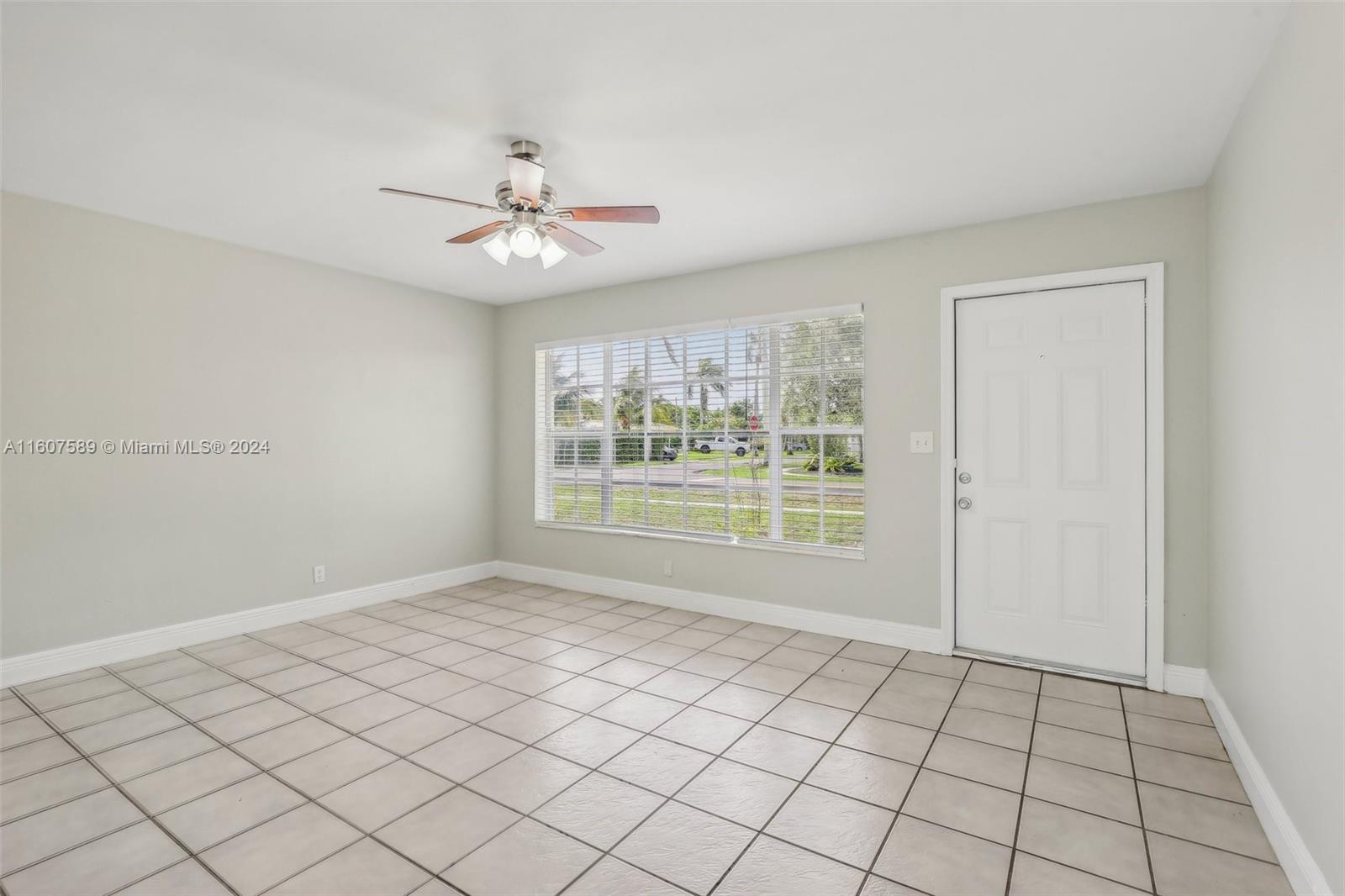 211 SW 14th St