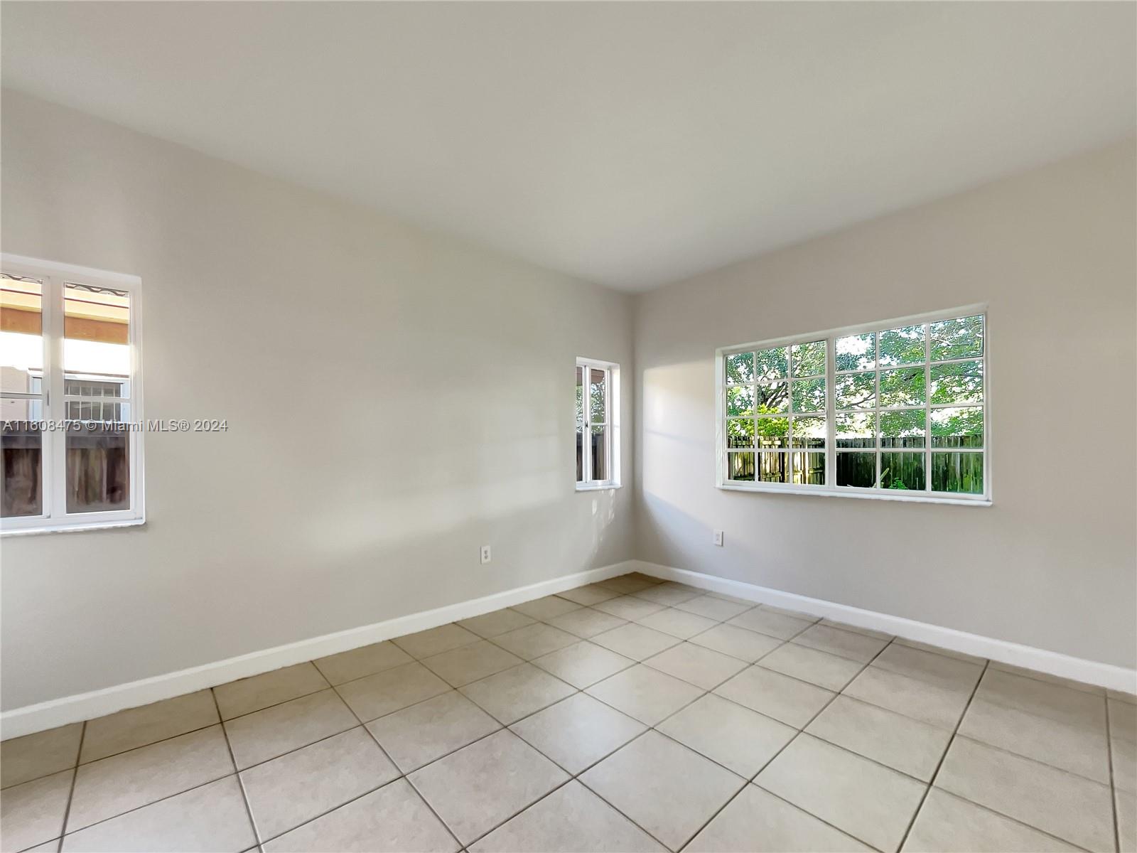 4151 NE 30th St