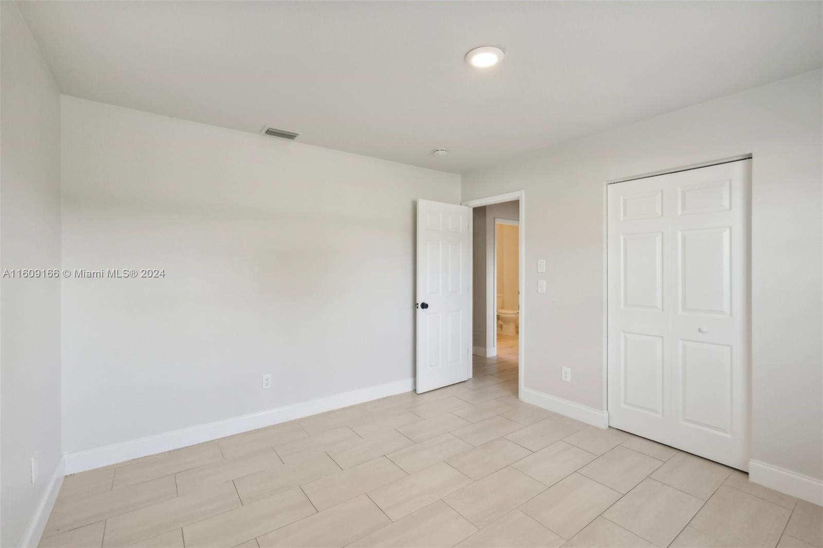 2010 SW Brisbane St, Port St. Lucie