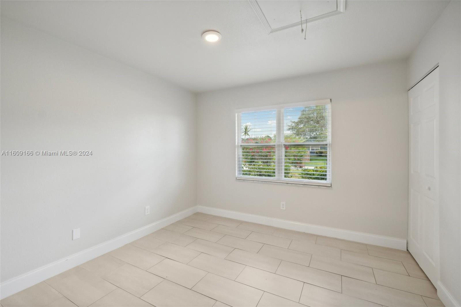 2010 SW Brisbane St, Port St. Lucie