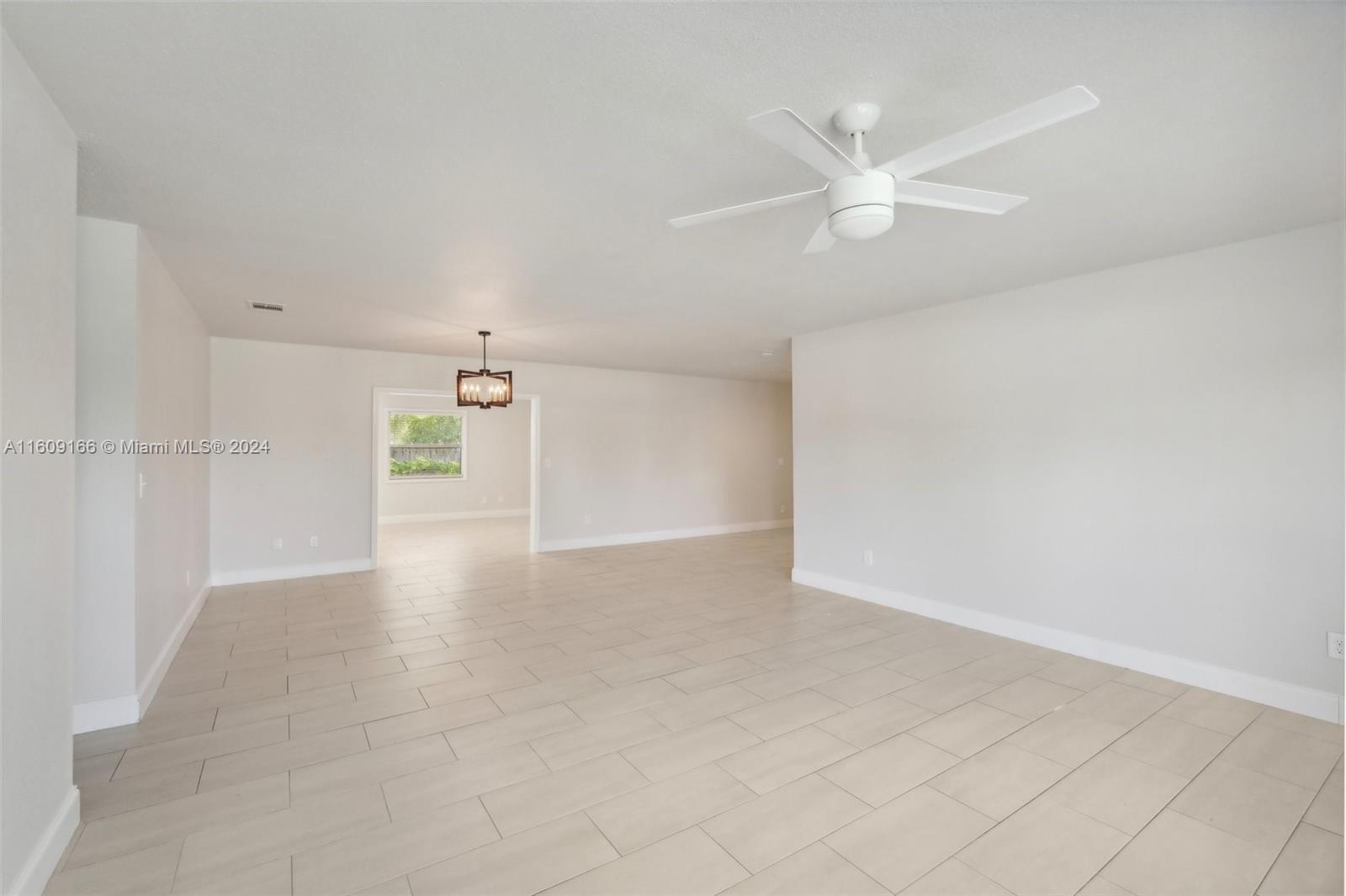 2010 SW Brisbane St, Port St. Lucie