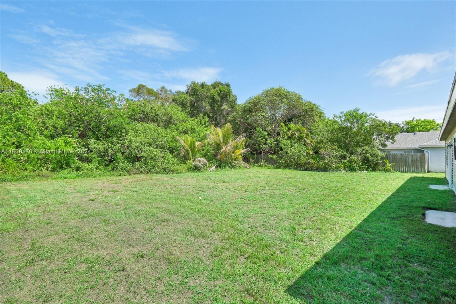 1341 SE Belcrest St, Port St. Lucie
