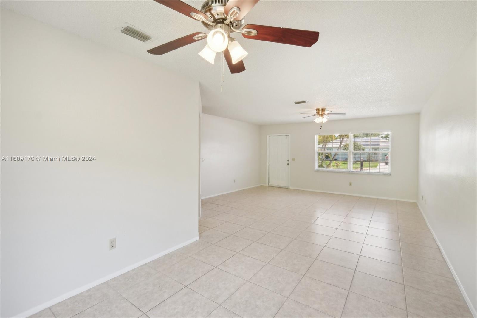 1341 SE Belcrest St, Port St. Lucie
