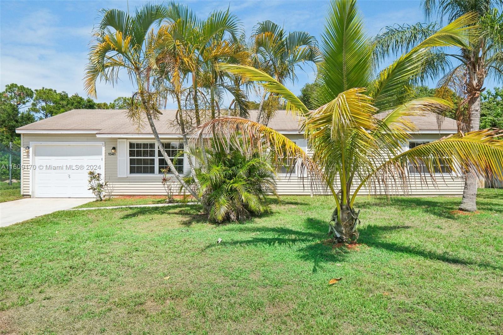 1341 SE Belcrest St, Port St. Lucie