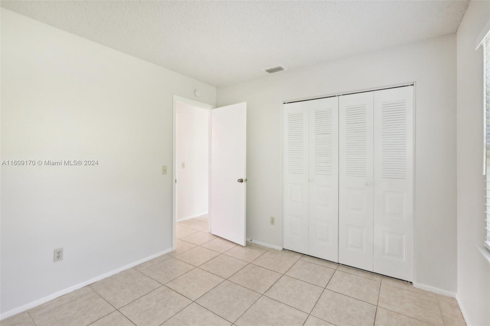 1341 SE Belcrest St, Port St. Lucie