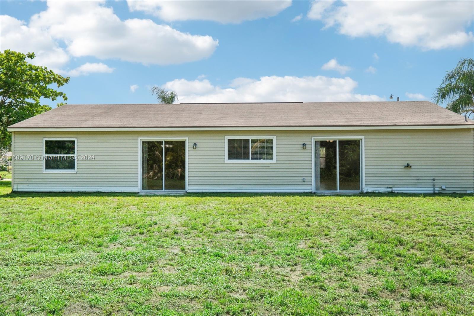 1341 SE Belcrest St, Port St. Lucie