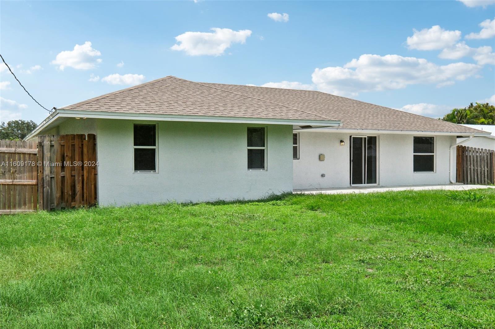 514 SW Prado Ave, Port St. Lucie
