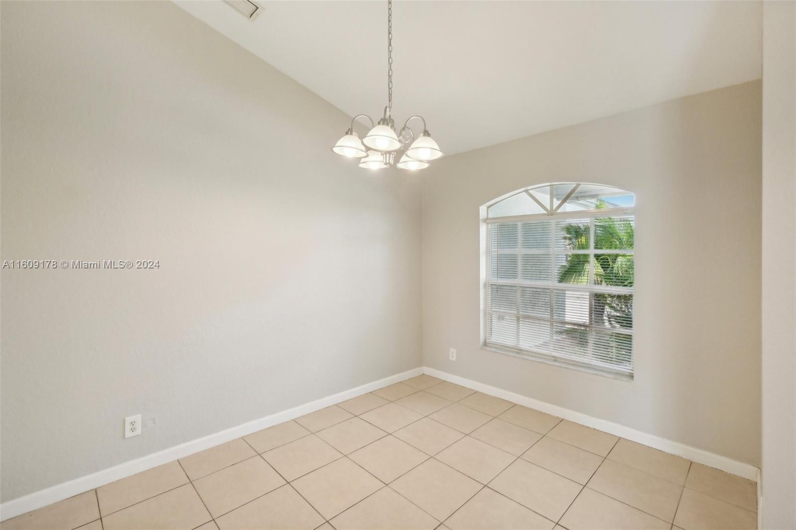 514 SW Prado Ave, Port St. Lucie