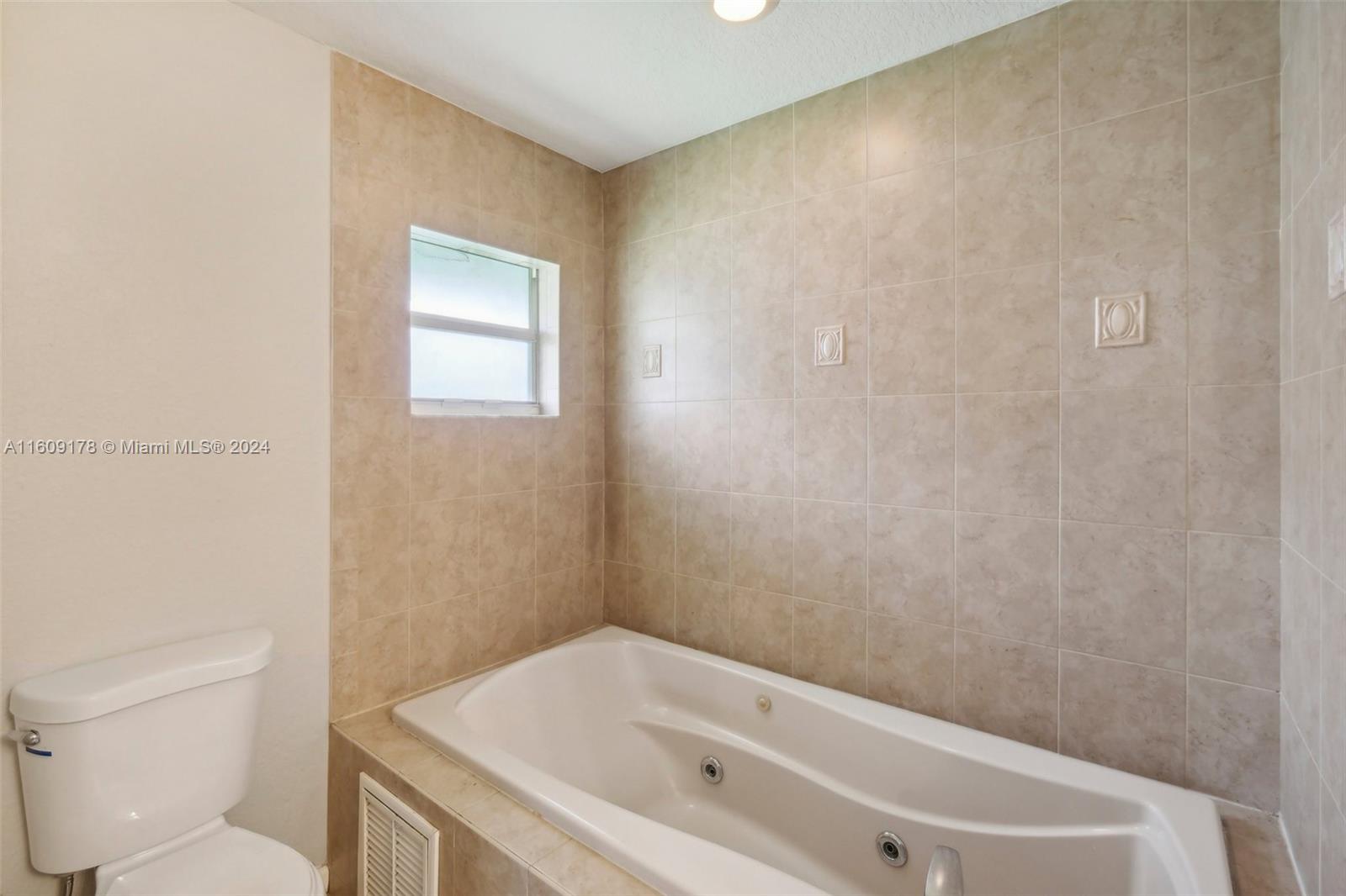 514 SW Prado Ave, Port St. Lucie