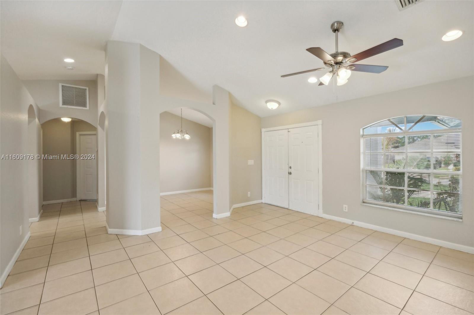 514 SW Prado Ave, Port St. Lucie