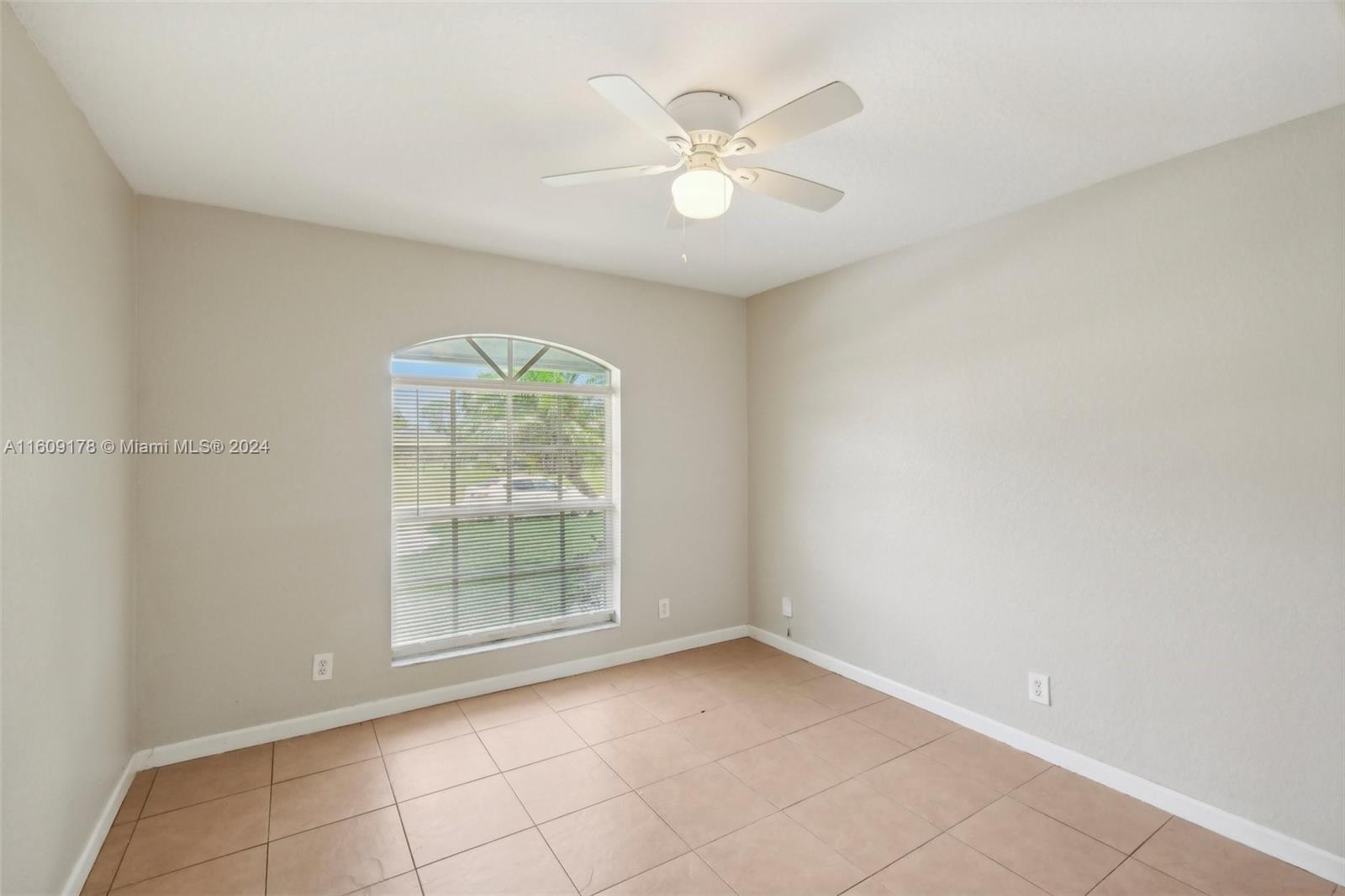 514 SW Prado Ave, Port St. Lucie