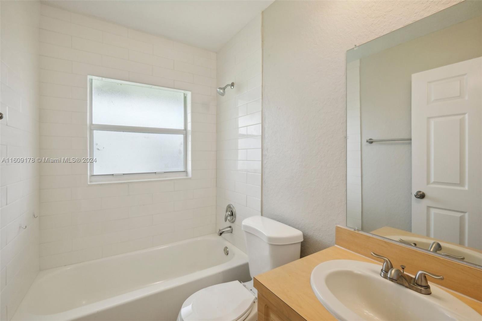 514 SW Prado Ave, Port St. Lucie