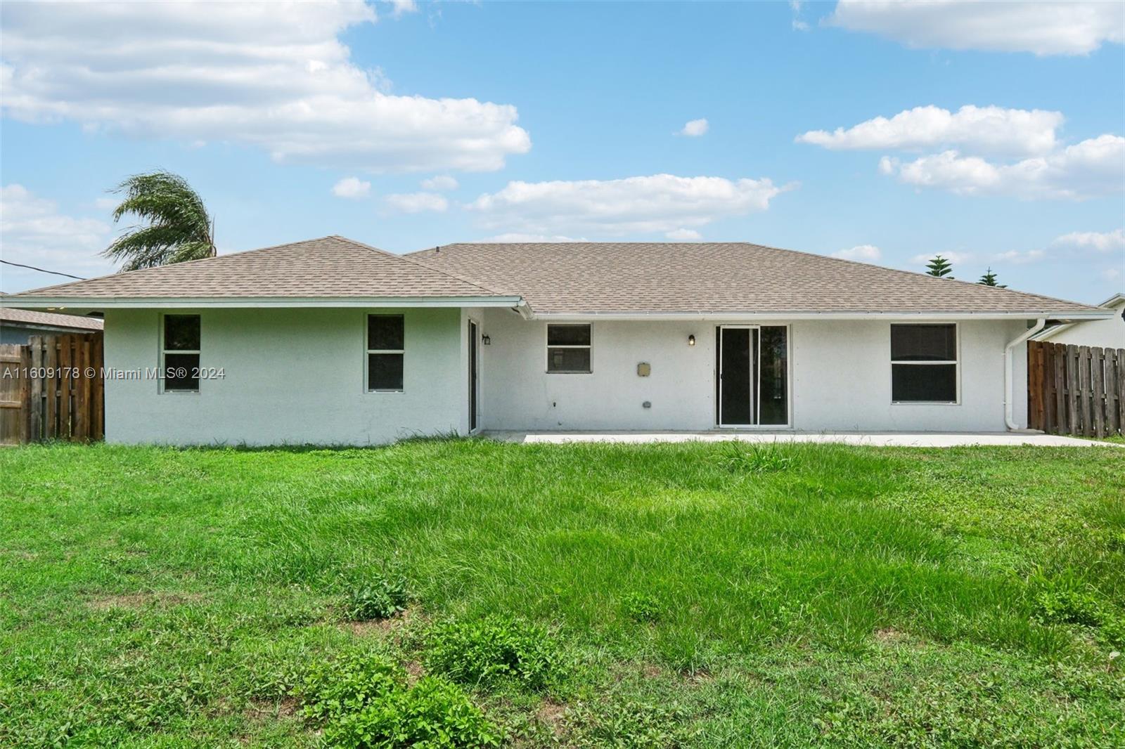 514 SW Prado Ave, Port St. Lucie