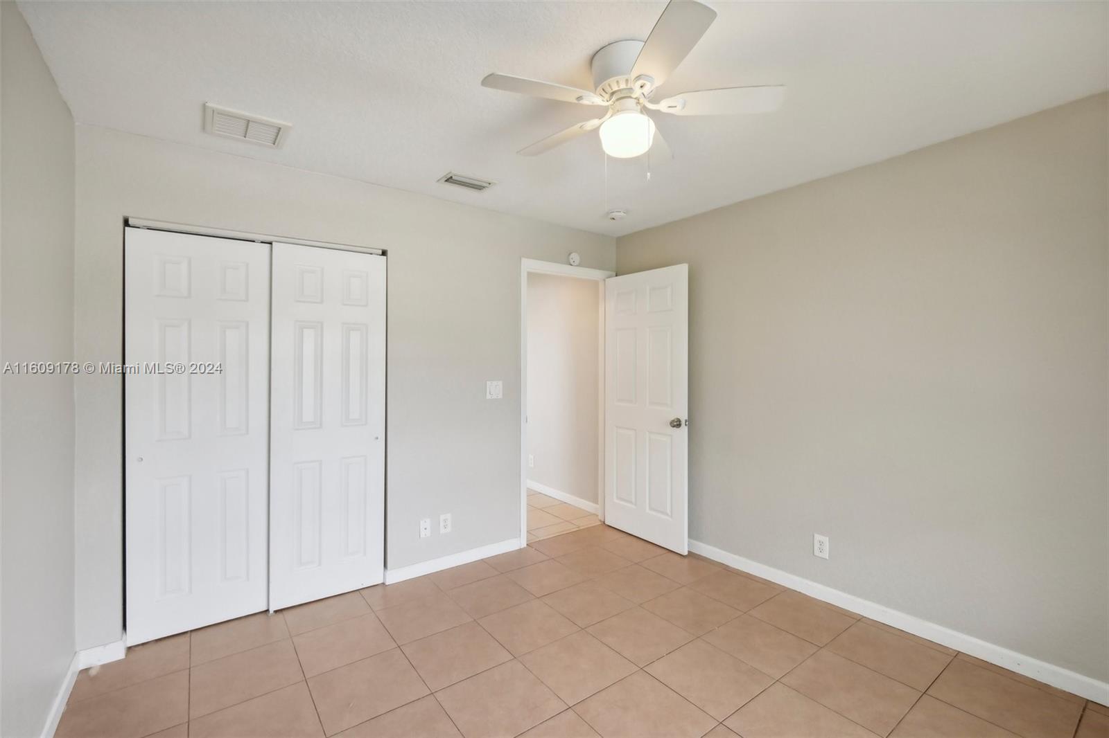 514 SW Prado Ave, Port St. Lucie