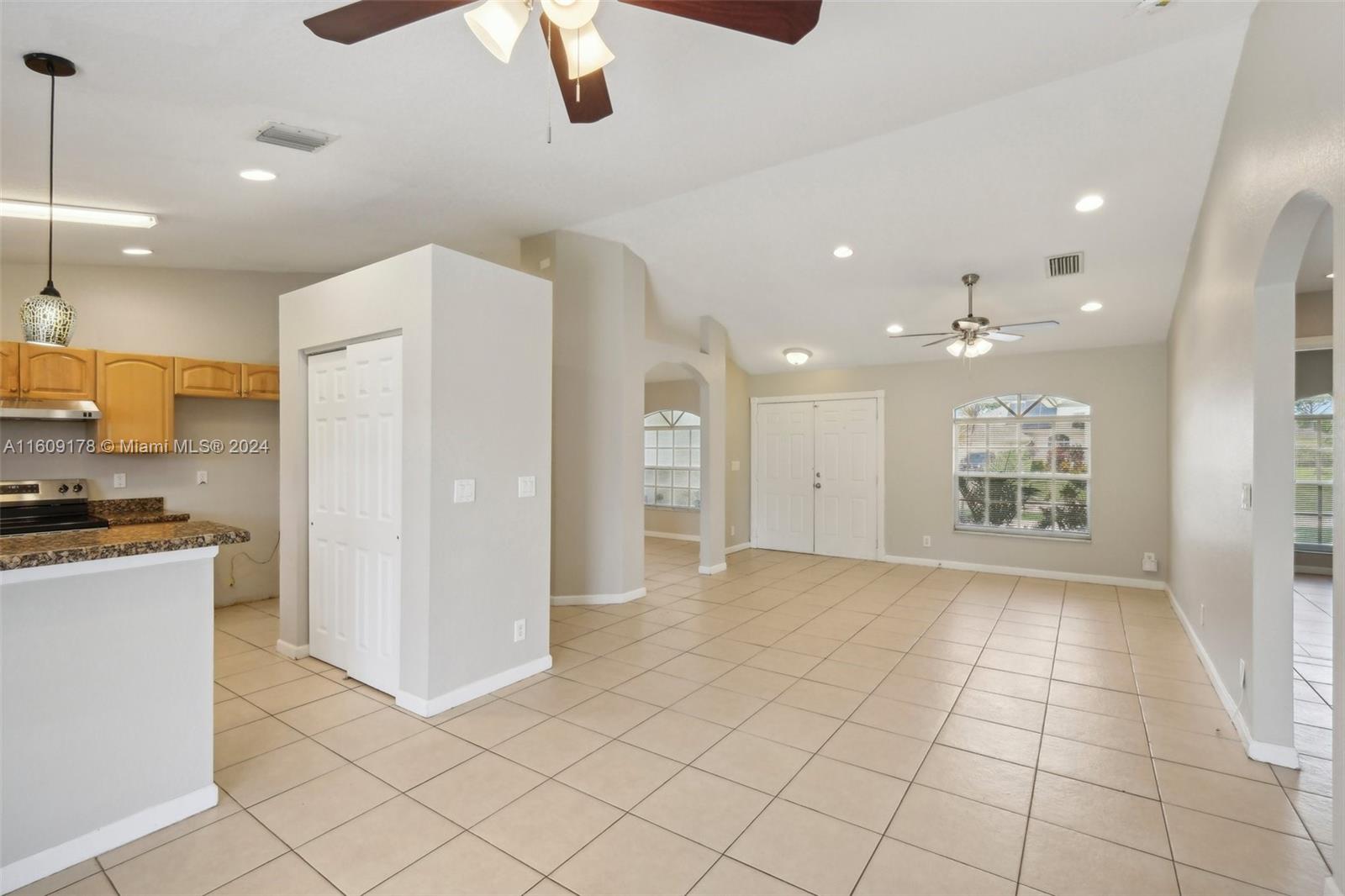 514 SW Prado Ave, Port St. Lucie
