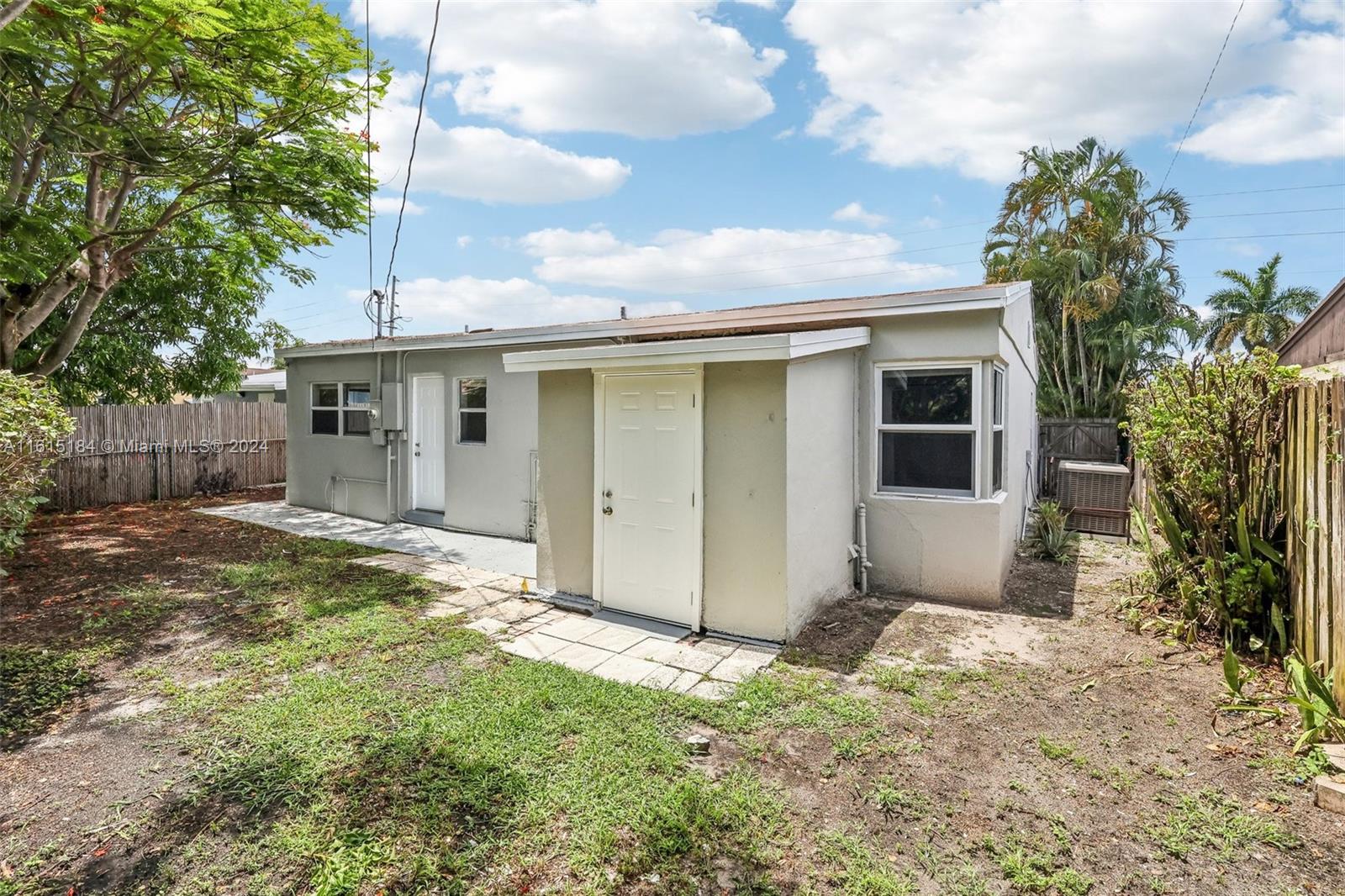 350 NE 56th St