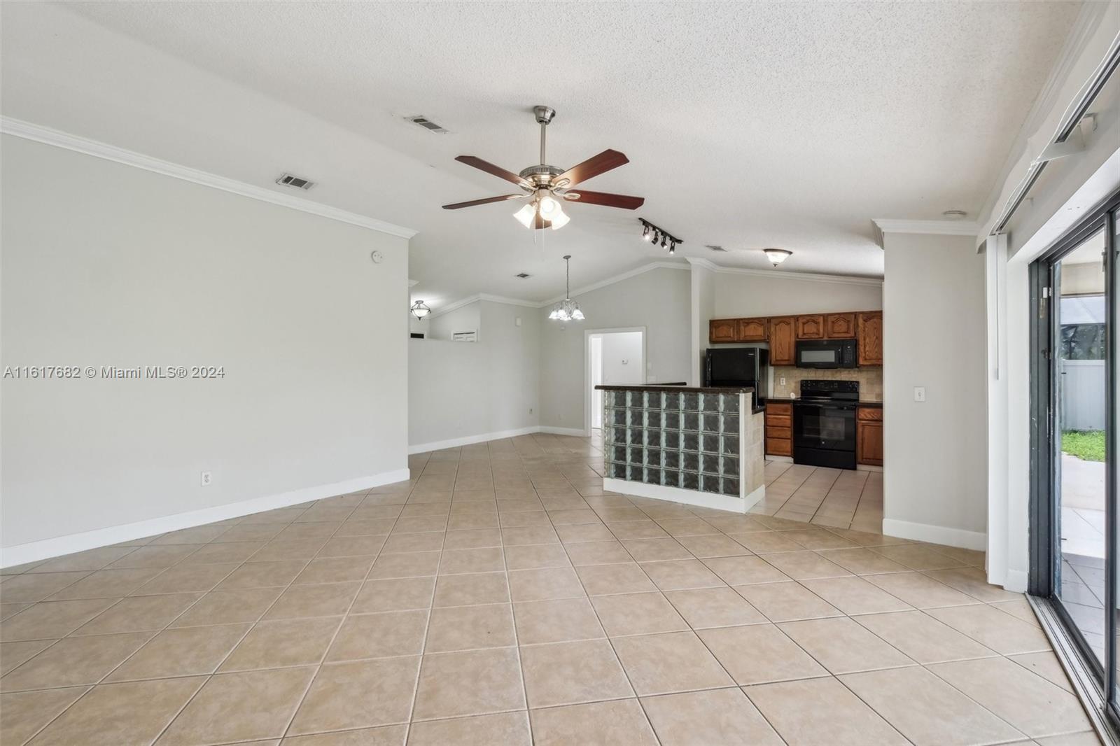 257 SW Whitmore Dr, Port St. Lucie
