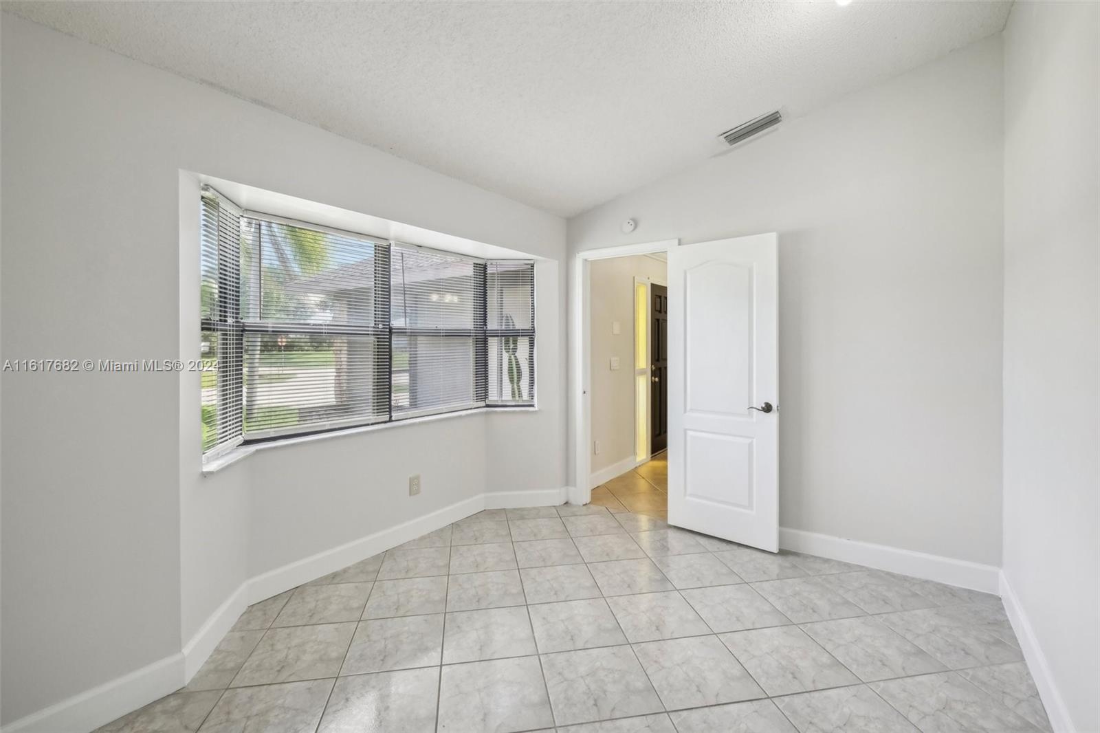 257 SW Whitmore Dr, Port St. Lucie