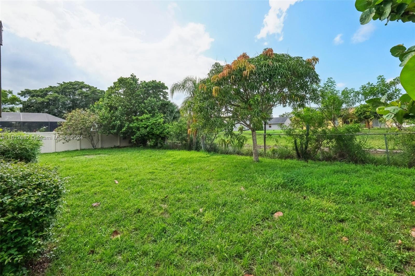 257 SW Whitmore Dr, Port St. Lucie
