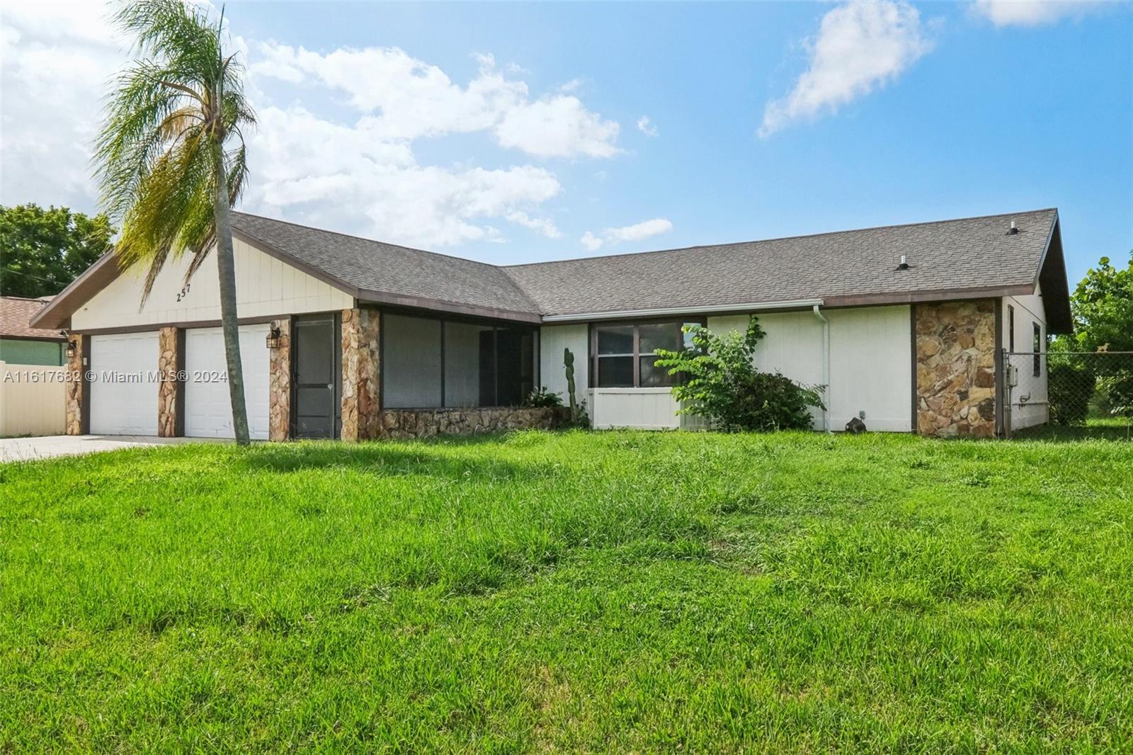 257 SW Whitmore Dr, Port St. Lucie