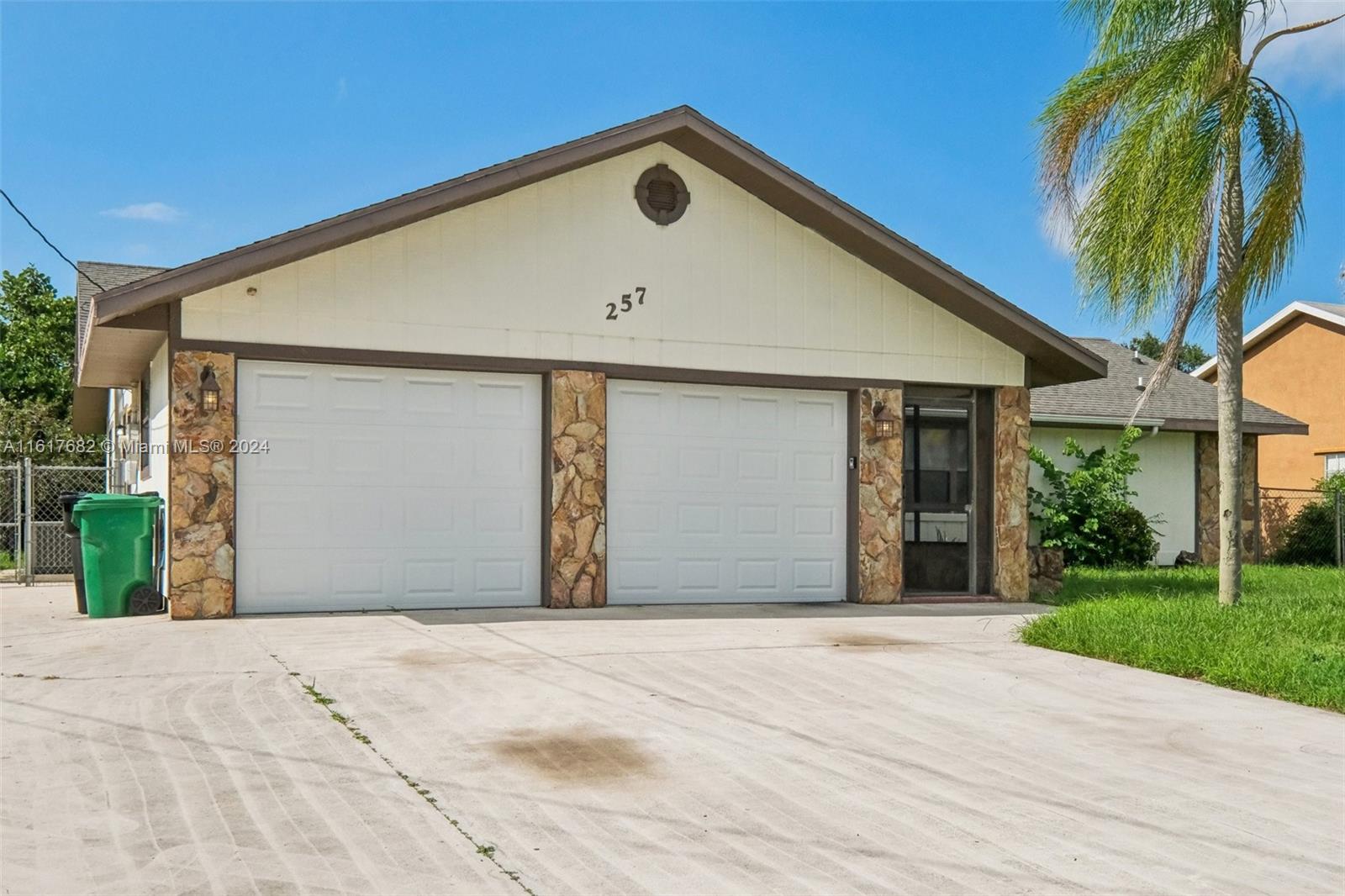257 SW Whitmore Dr, Port St. Lucie
