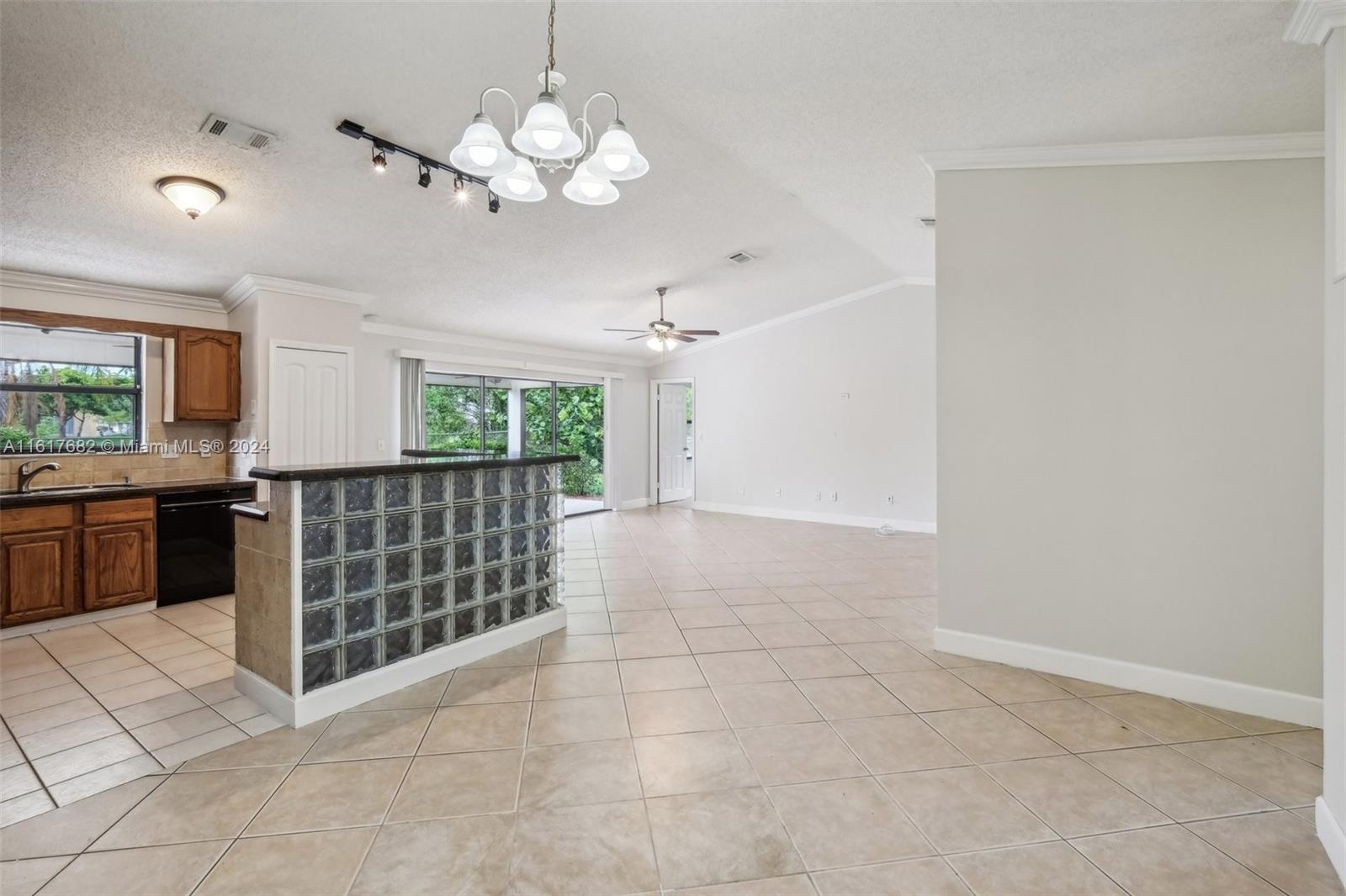257 SW Whitmore Dr, Port St. Lucie