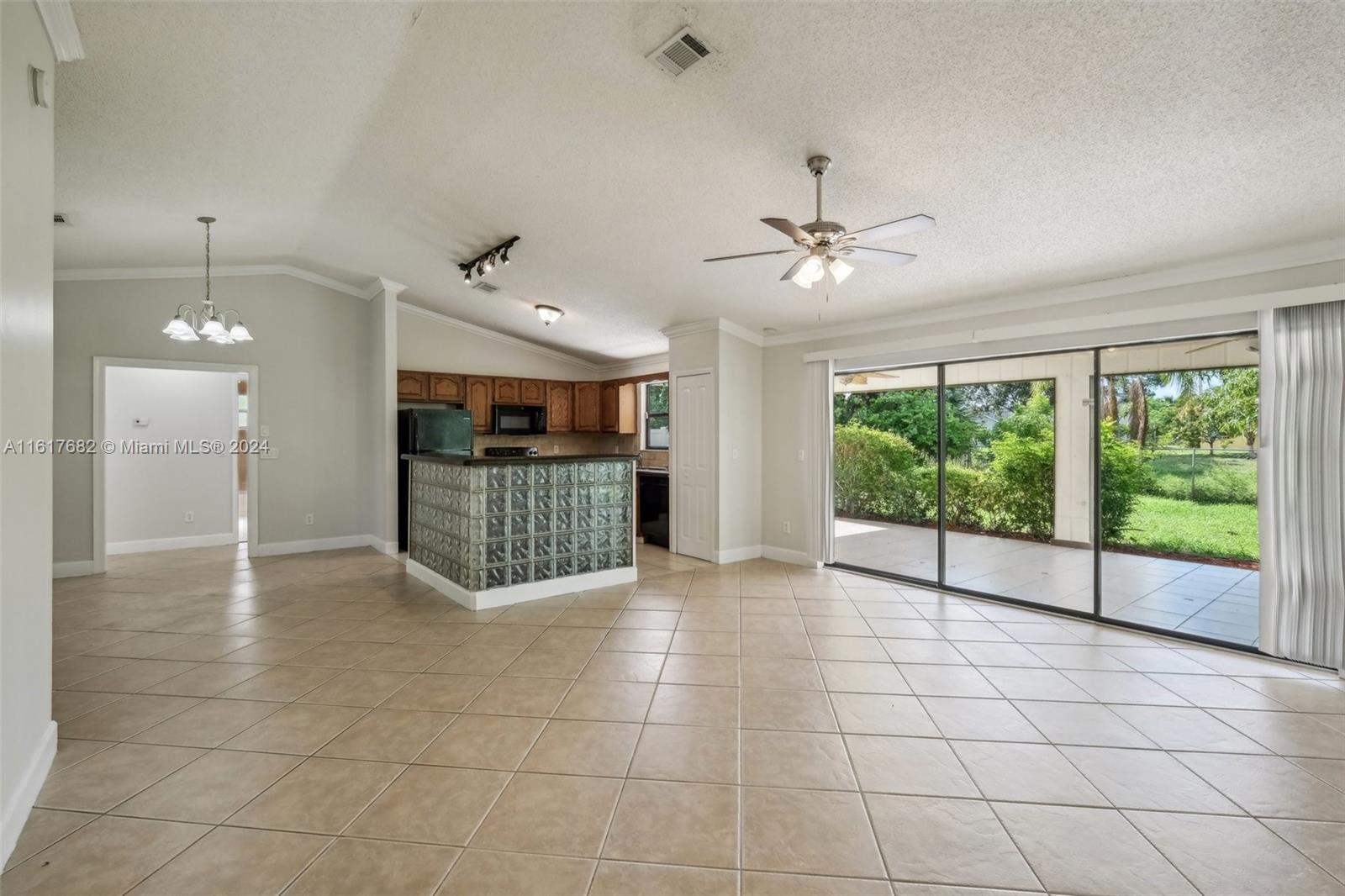 257 SW Whitmore Dr, Port St. Lucie