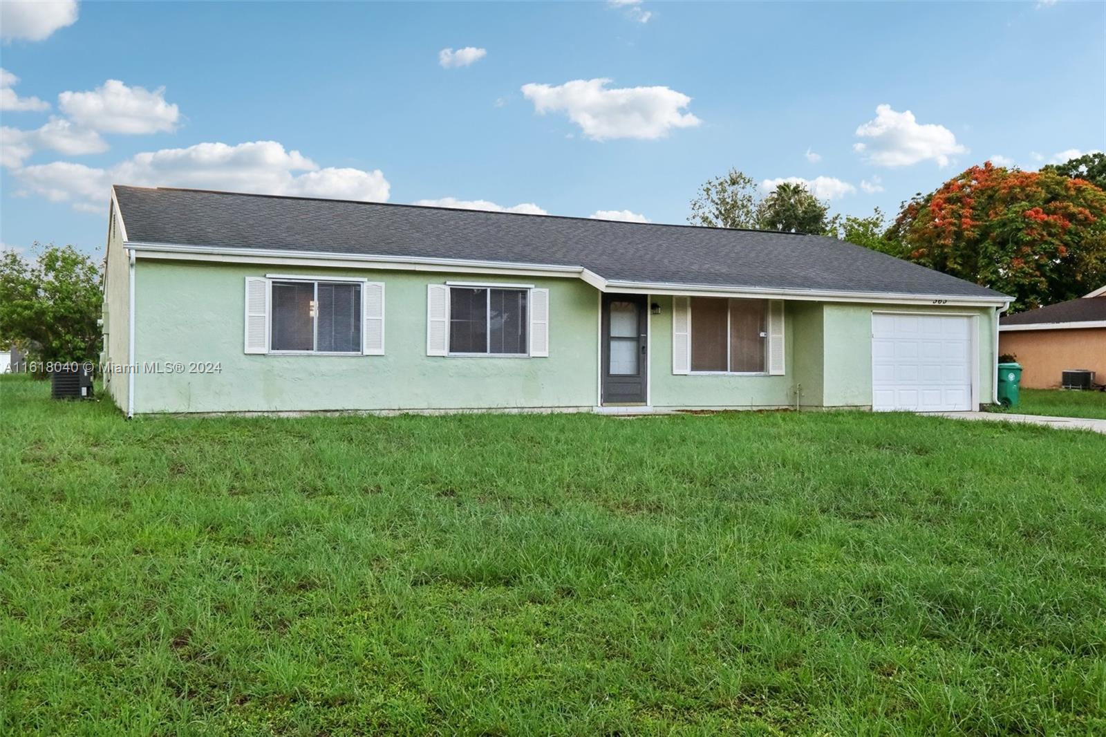 363 SW Bridgeport Dr, Port St. Lucie