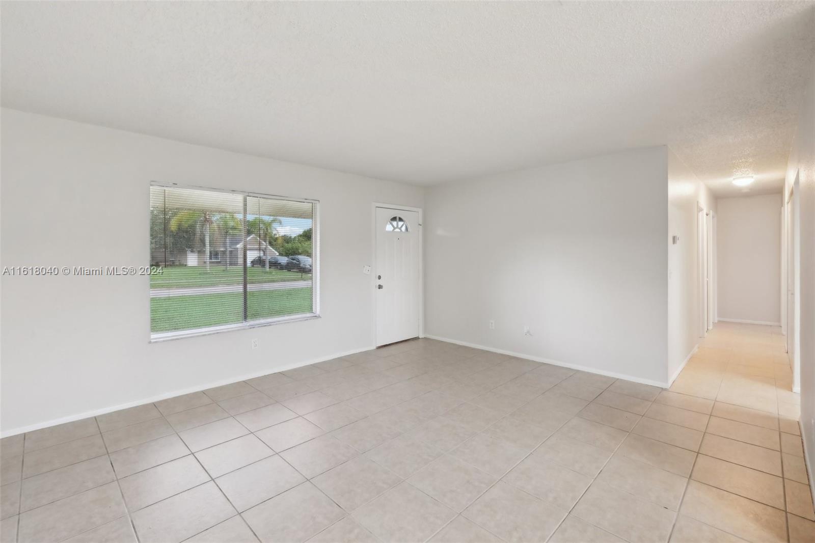 363 SW Bridgeport Dr, Port St. Lucie