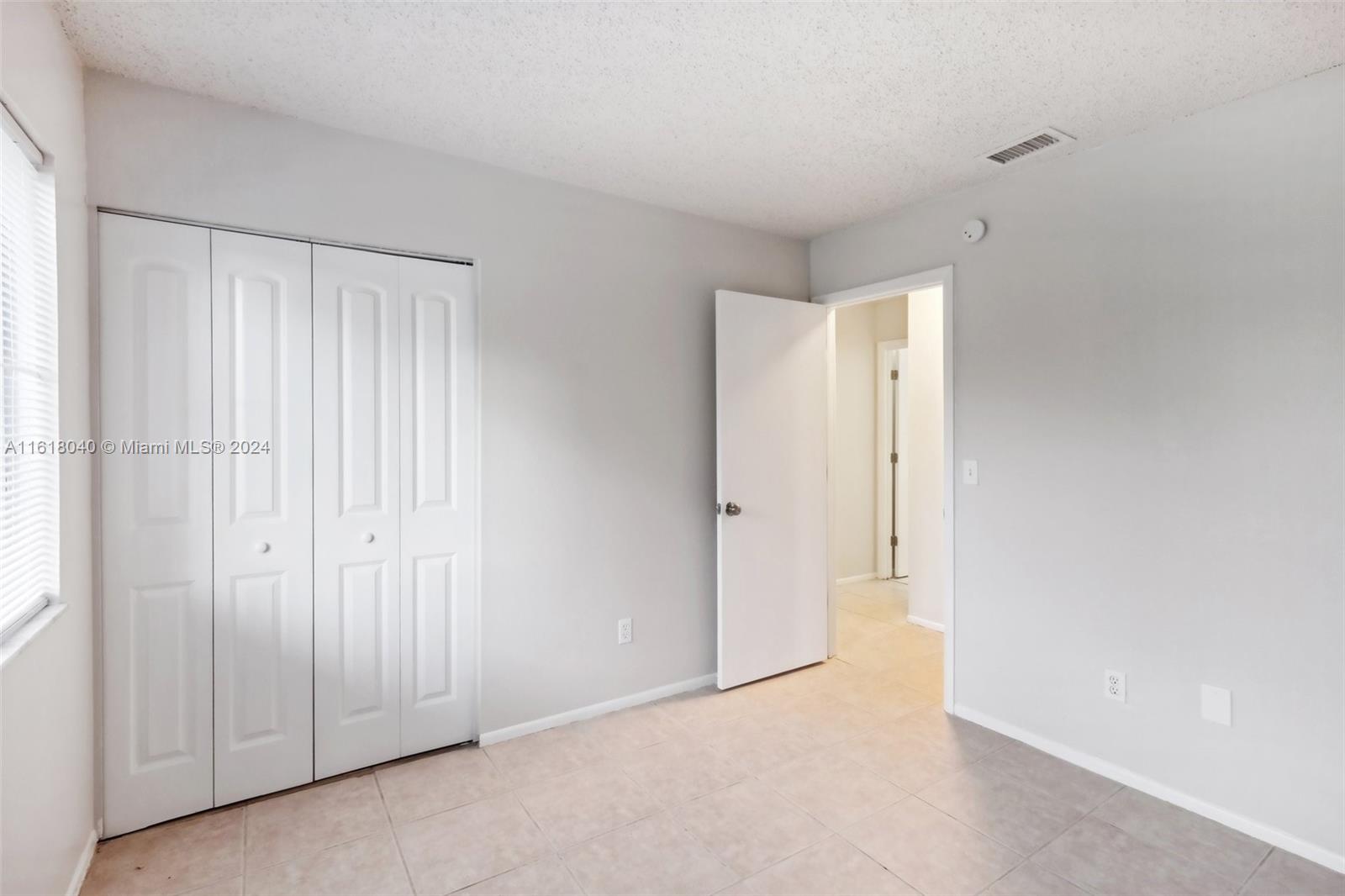 363 SW Bridgeport Dr, Port St. Lucie