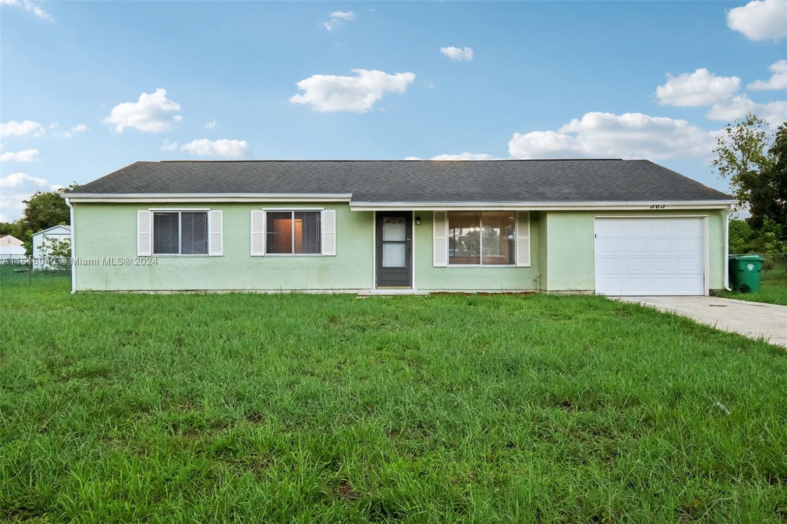 363 SW Bridgeport Dr, Port St. Lucie