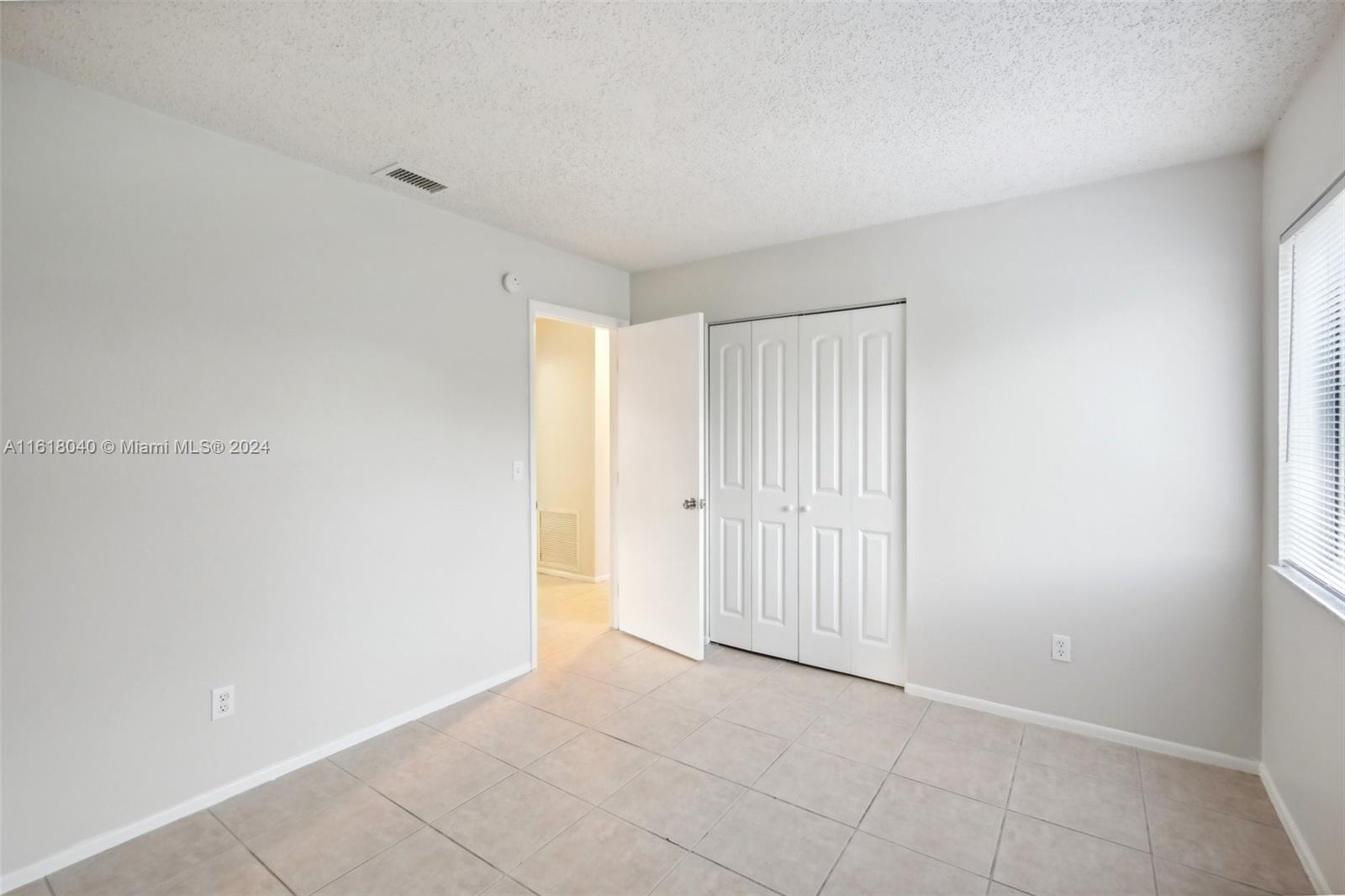 363 SW Bridgeport Dr, Port St. Lucie