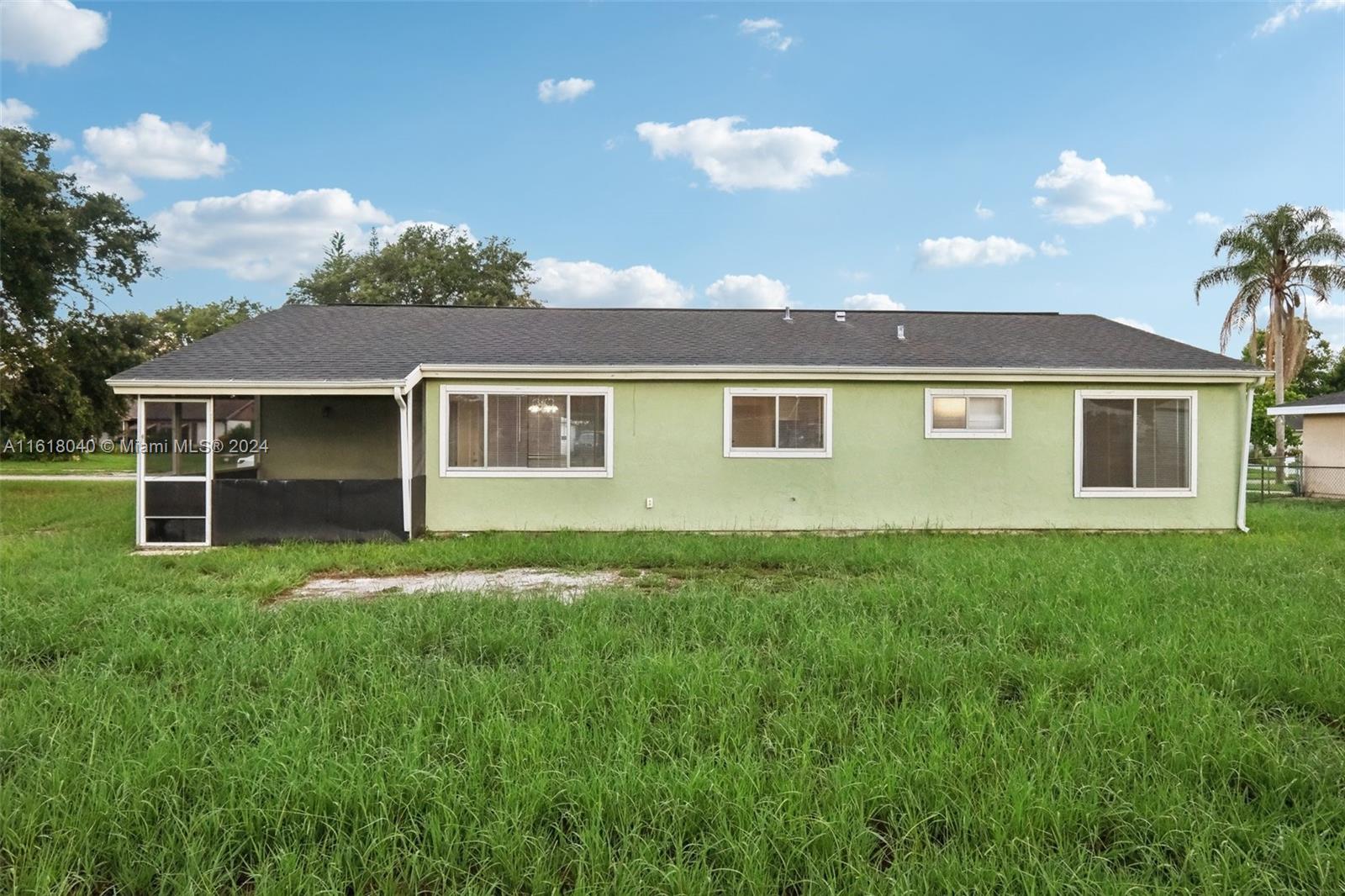 363 SW Bridgeport Dr, Port St. Lucie