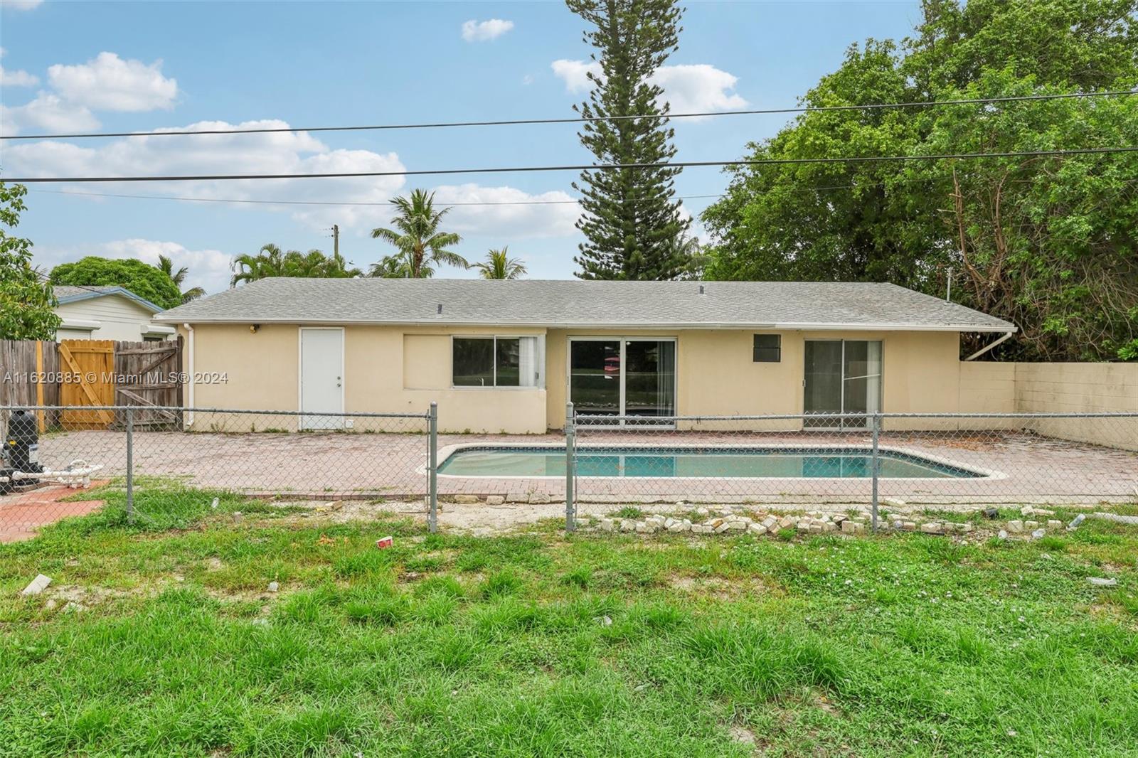 1408 SW 22 ave