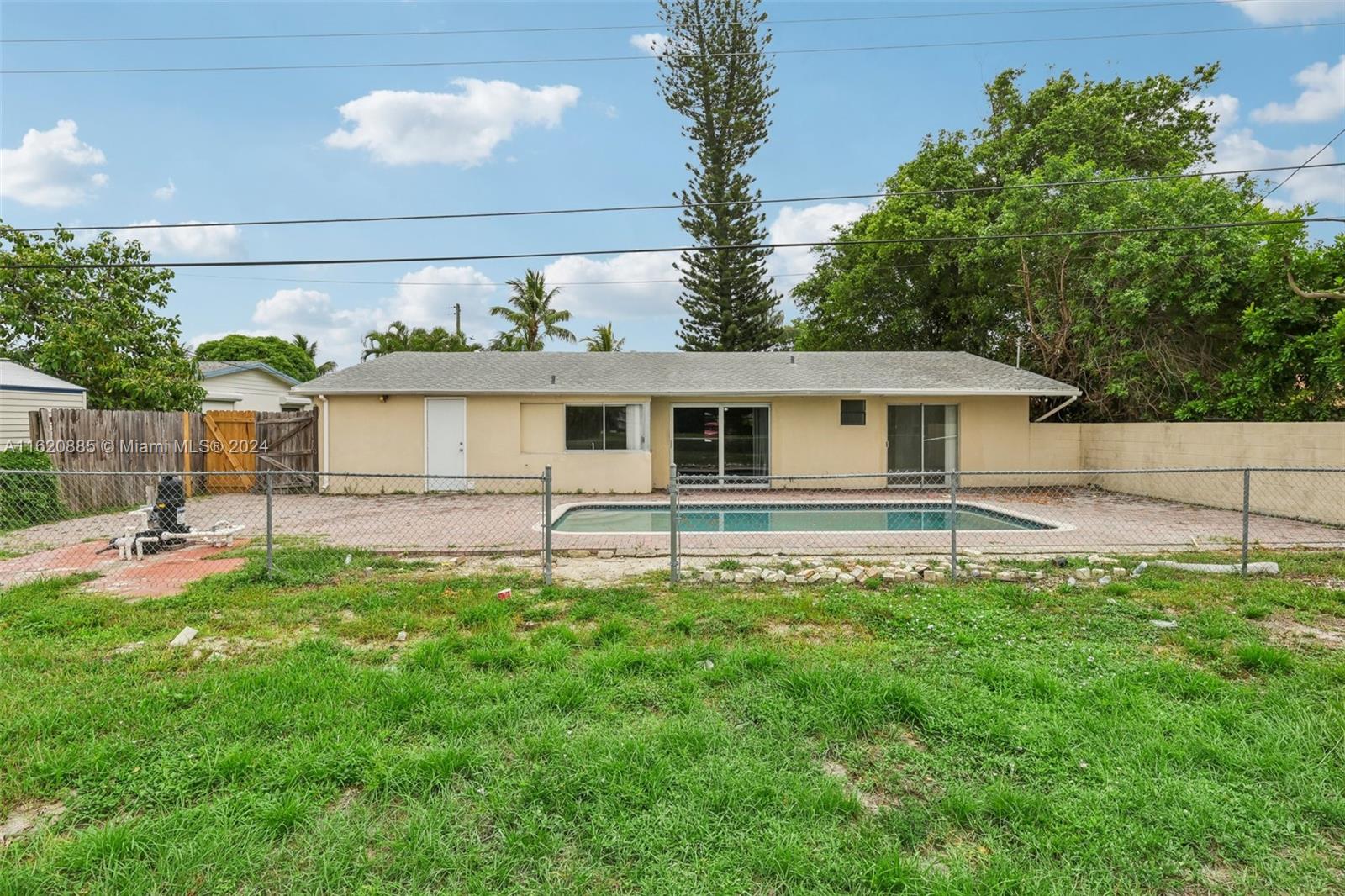 1408 SW 22 ave