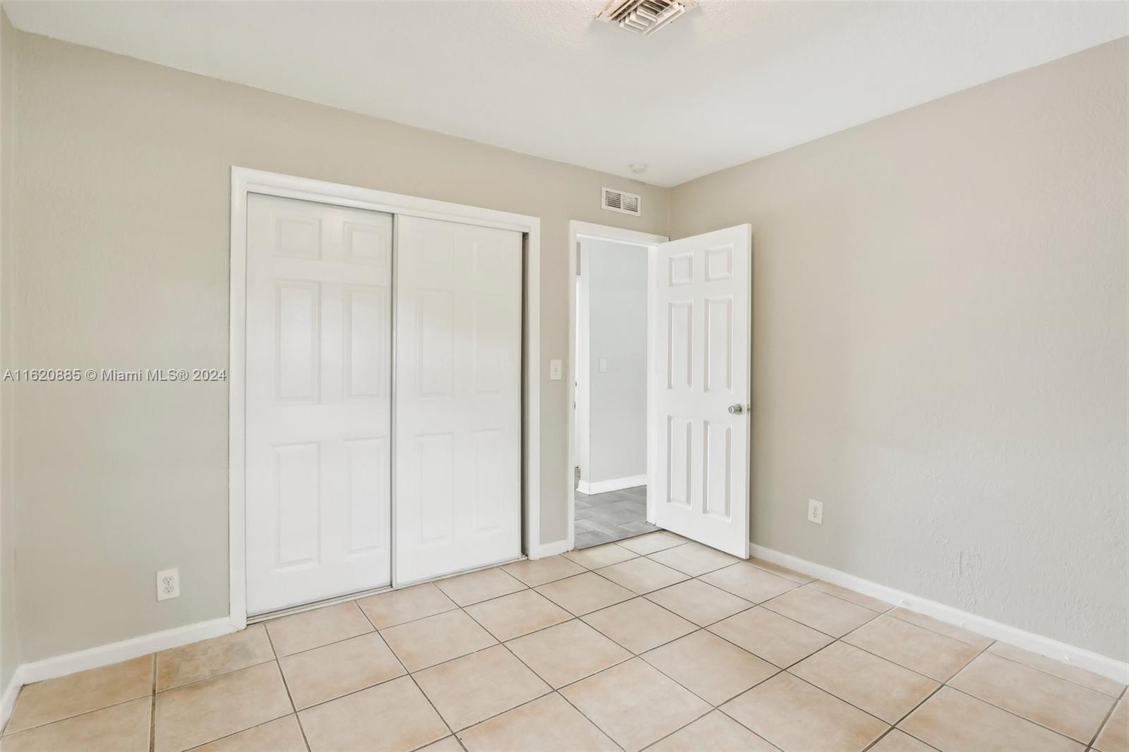 1408 SW 22 ave