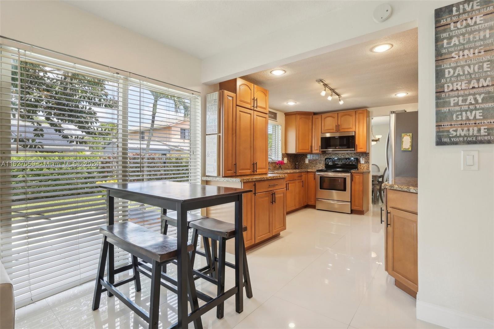 710 SW 95th Ter