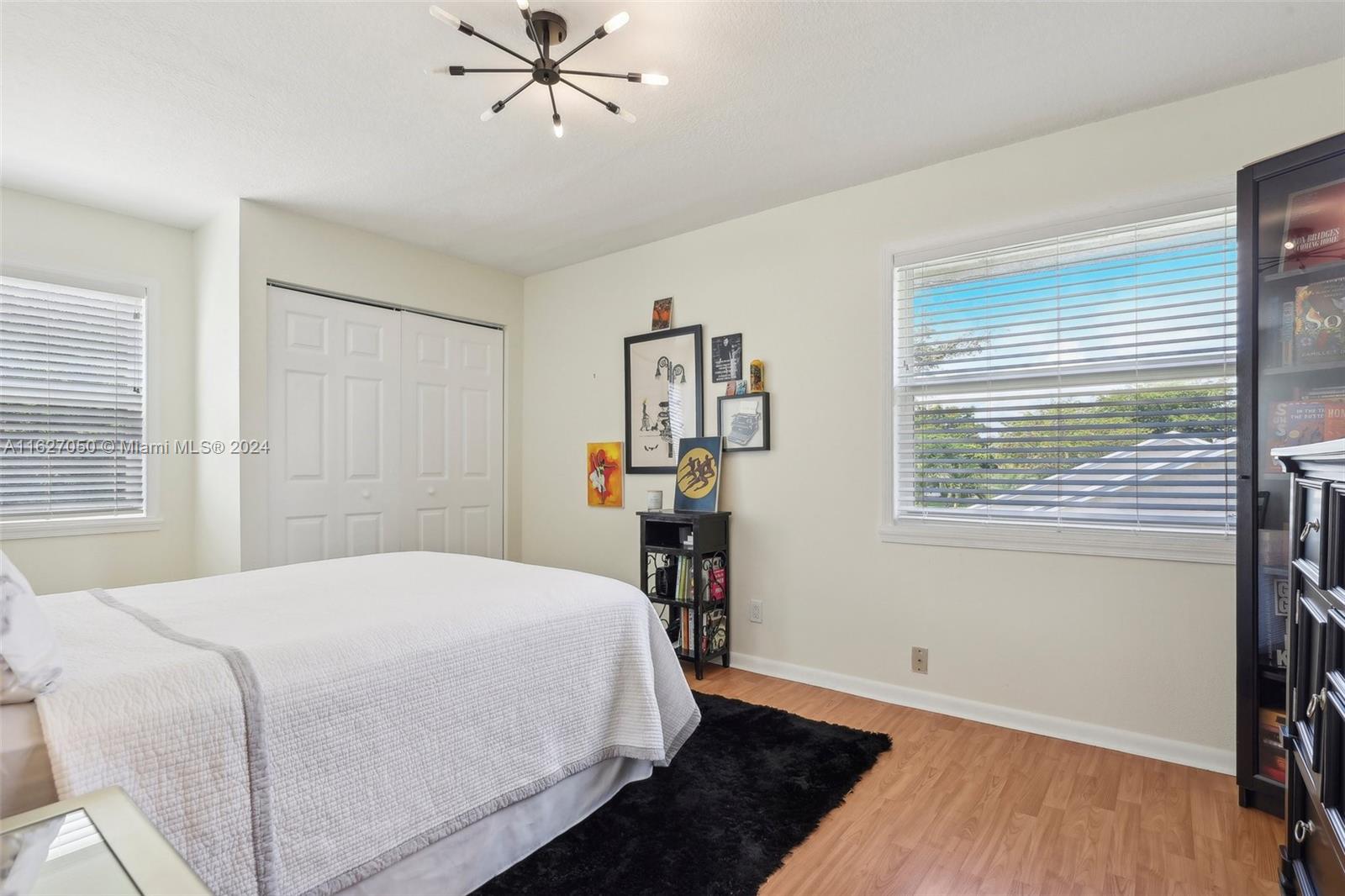 710 SW 95th Ter