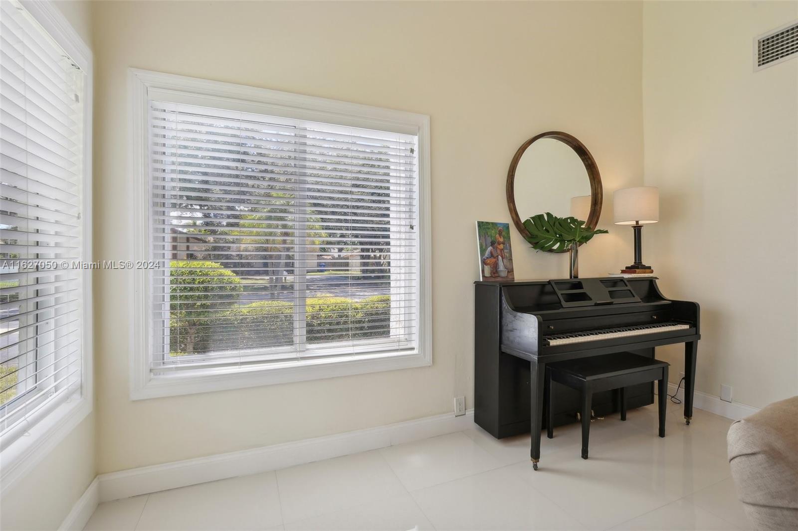 710 SW 95th Ter