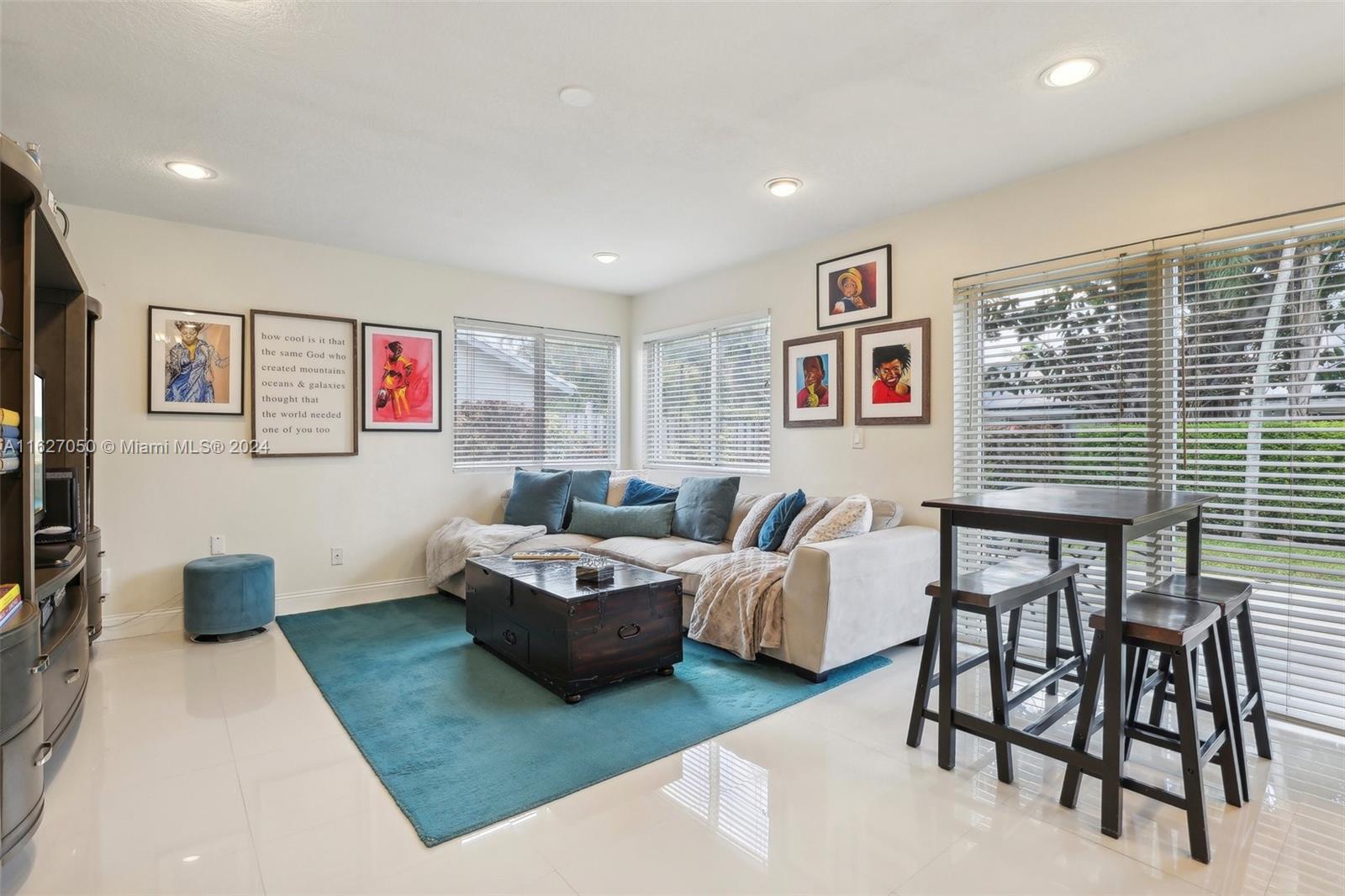 710 SW 95th Ter