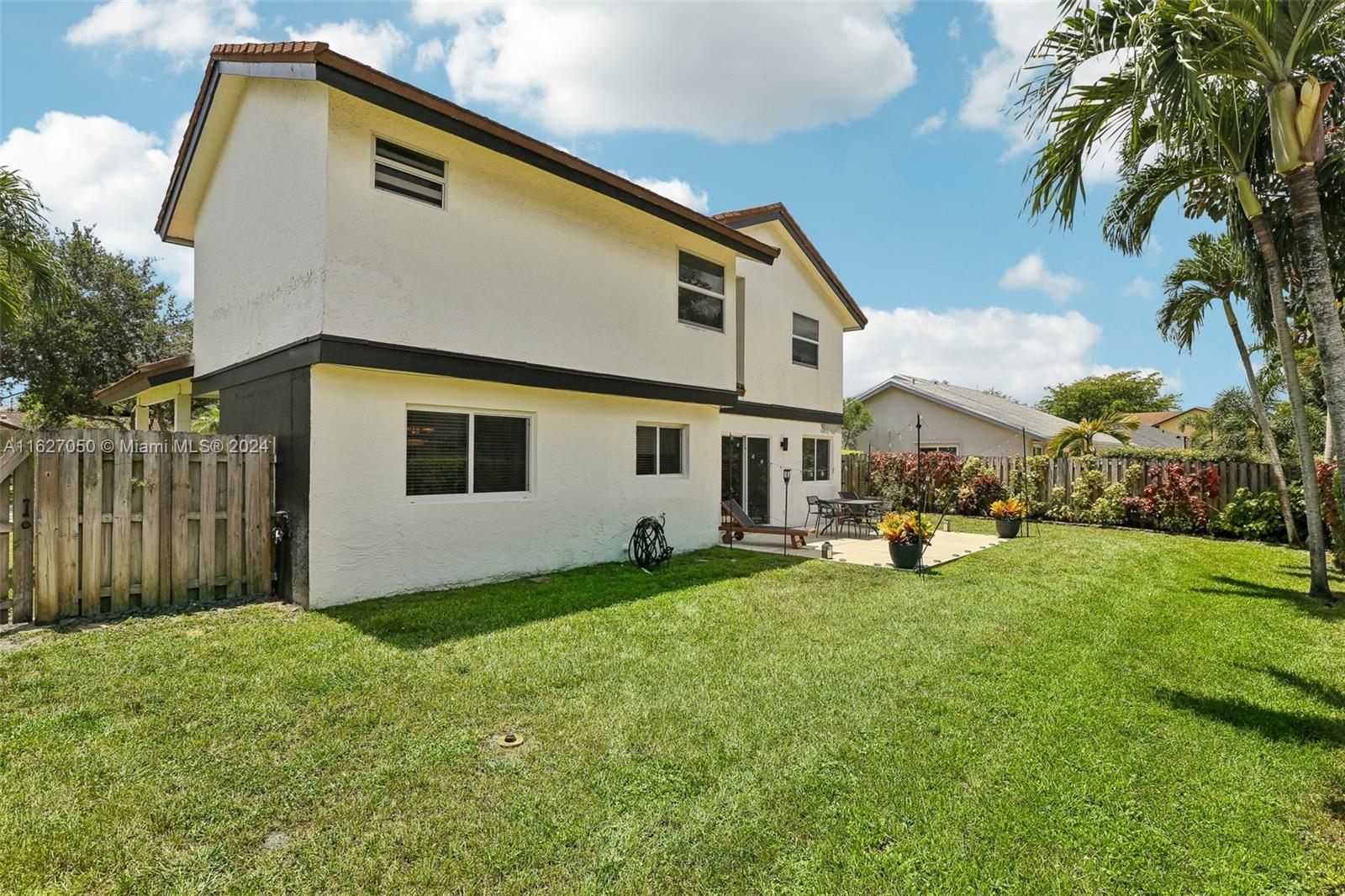 710 SW 95th Ter