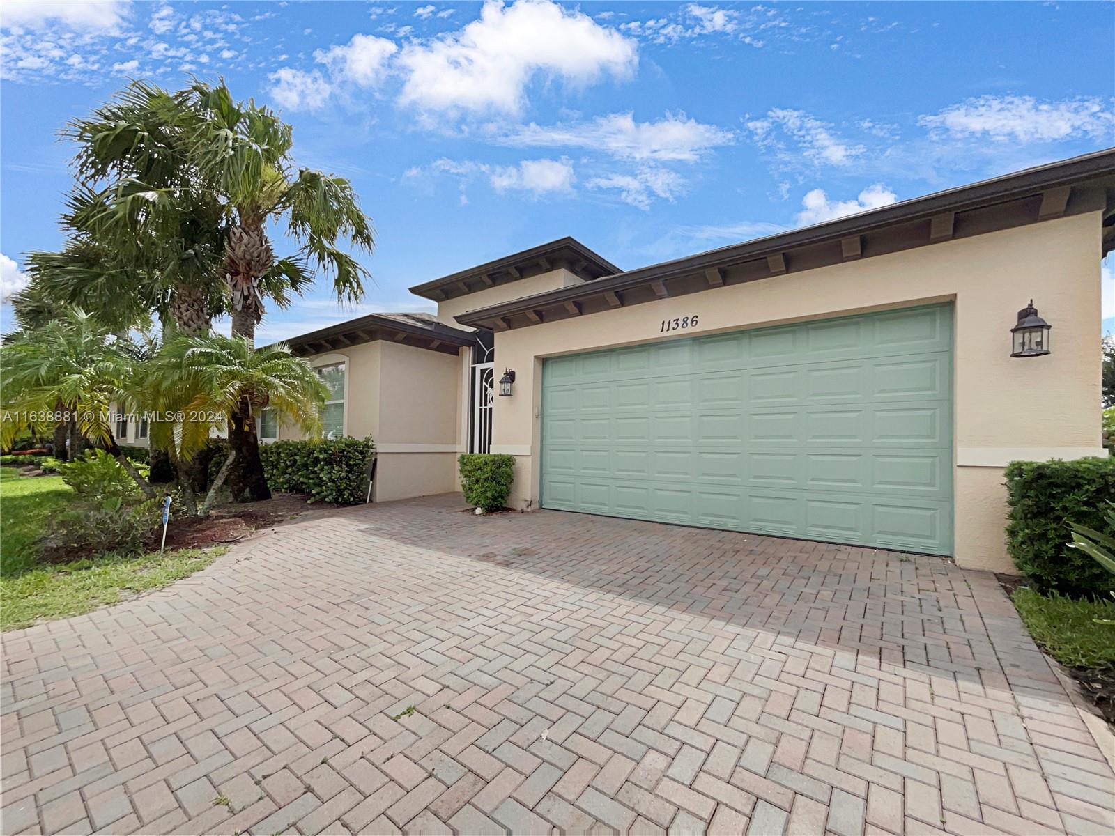 11386 SW Fieldstone Way, Port St. Lucie