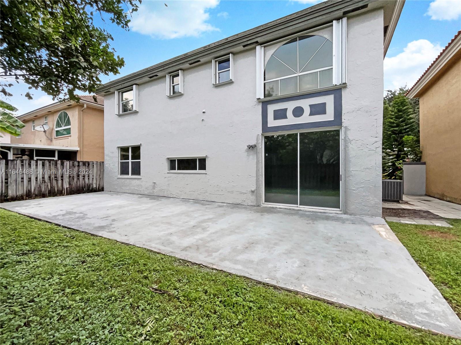 2832 Cayenne Ave