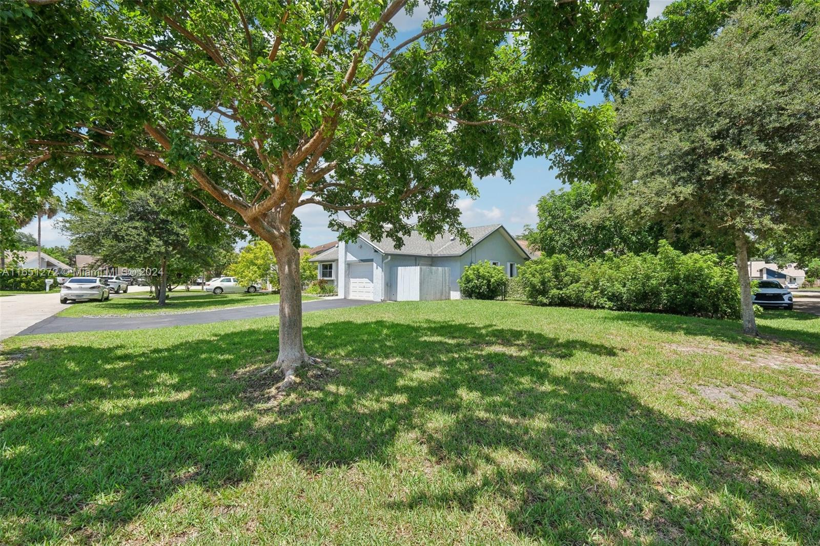 7333 NW 38th Pl