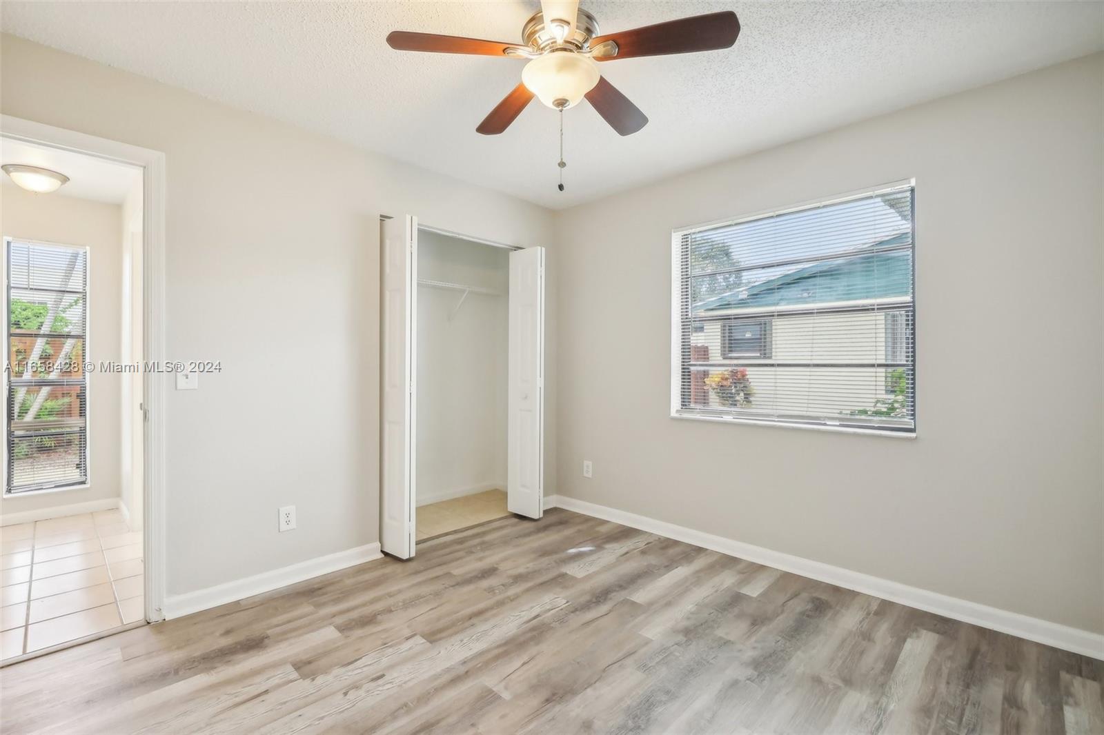 1067 Manor Dr