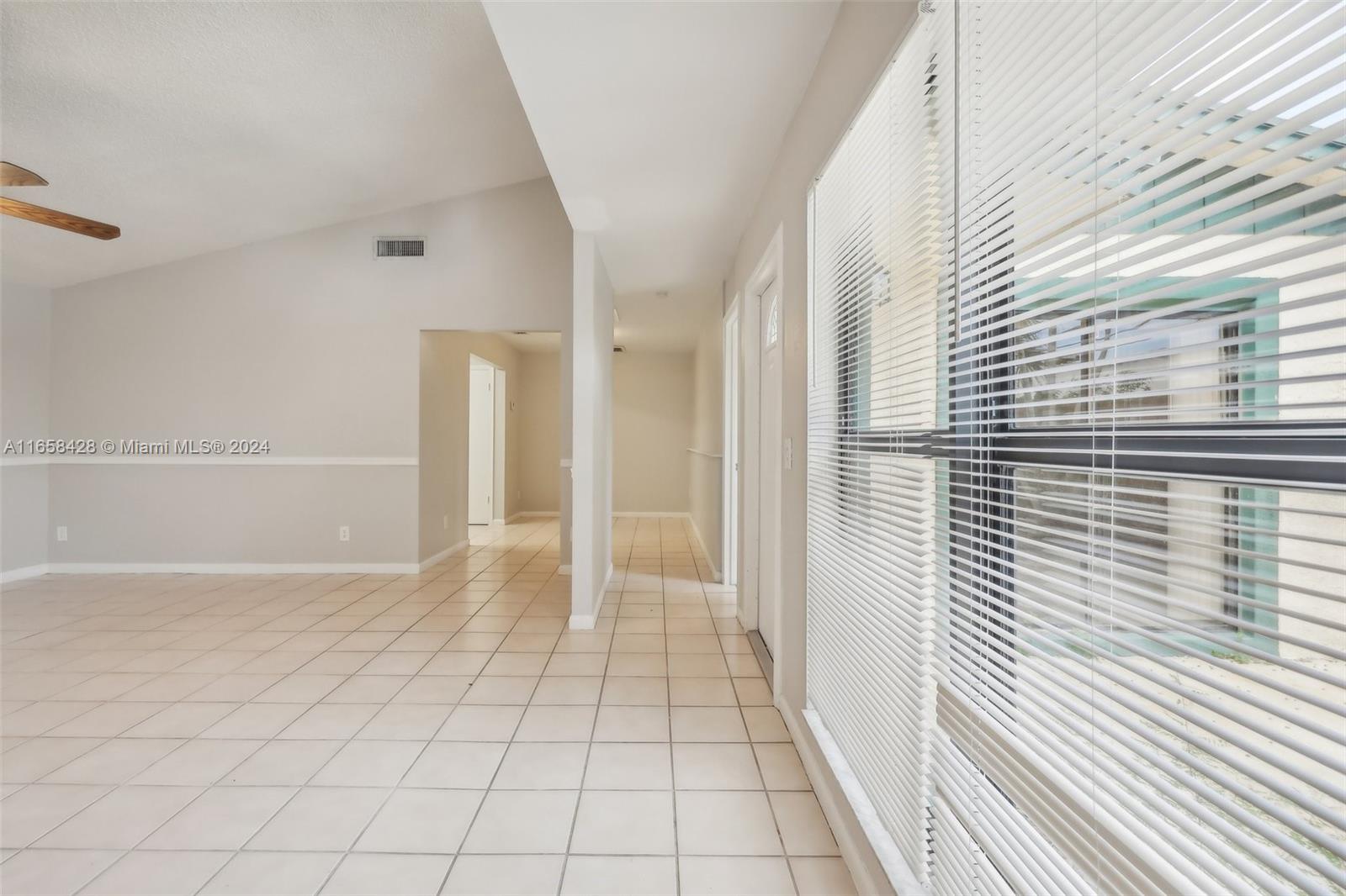 1067 Manor Dr